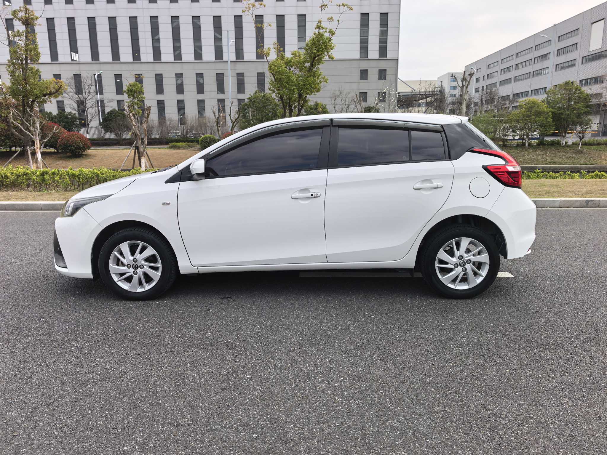 Toyota Yaris L Zhixuan 2017 immagine di auto #11