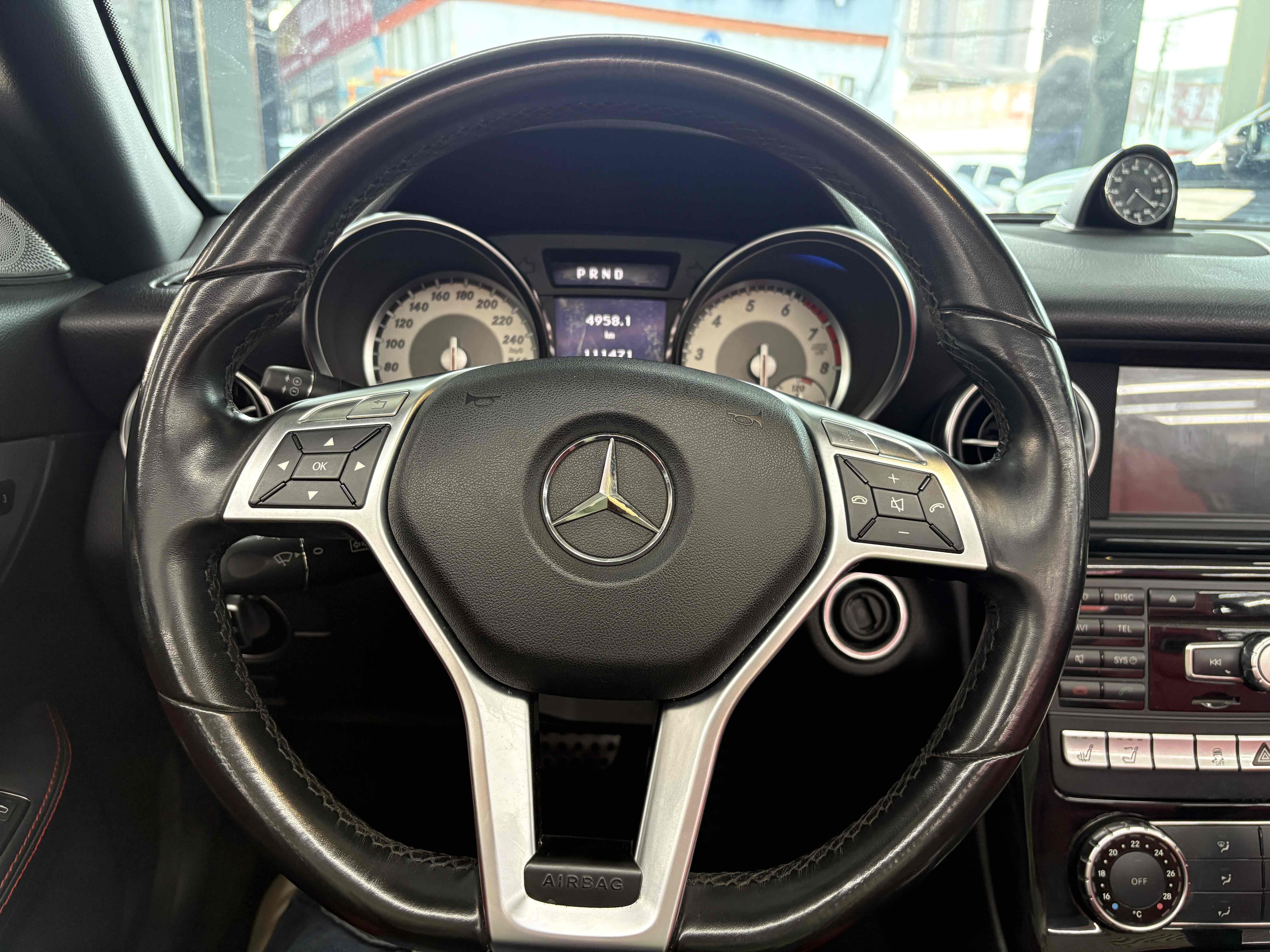 Mercedes-Benz SLK Class 2012 immagine di auto #11