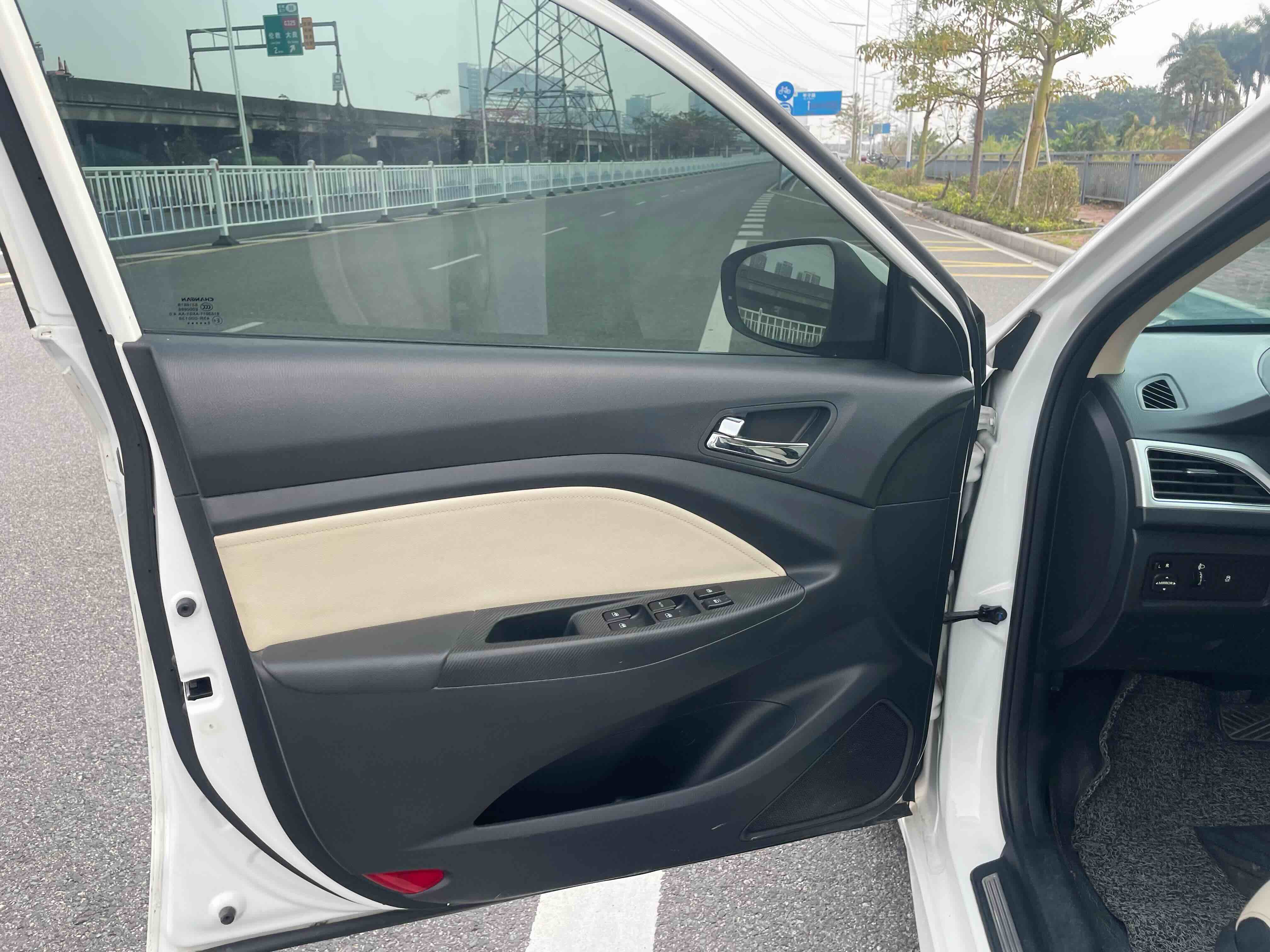 Changan Alsvin V7 2015 car image #11