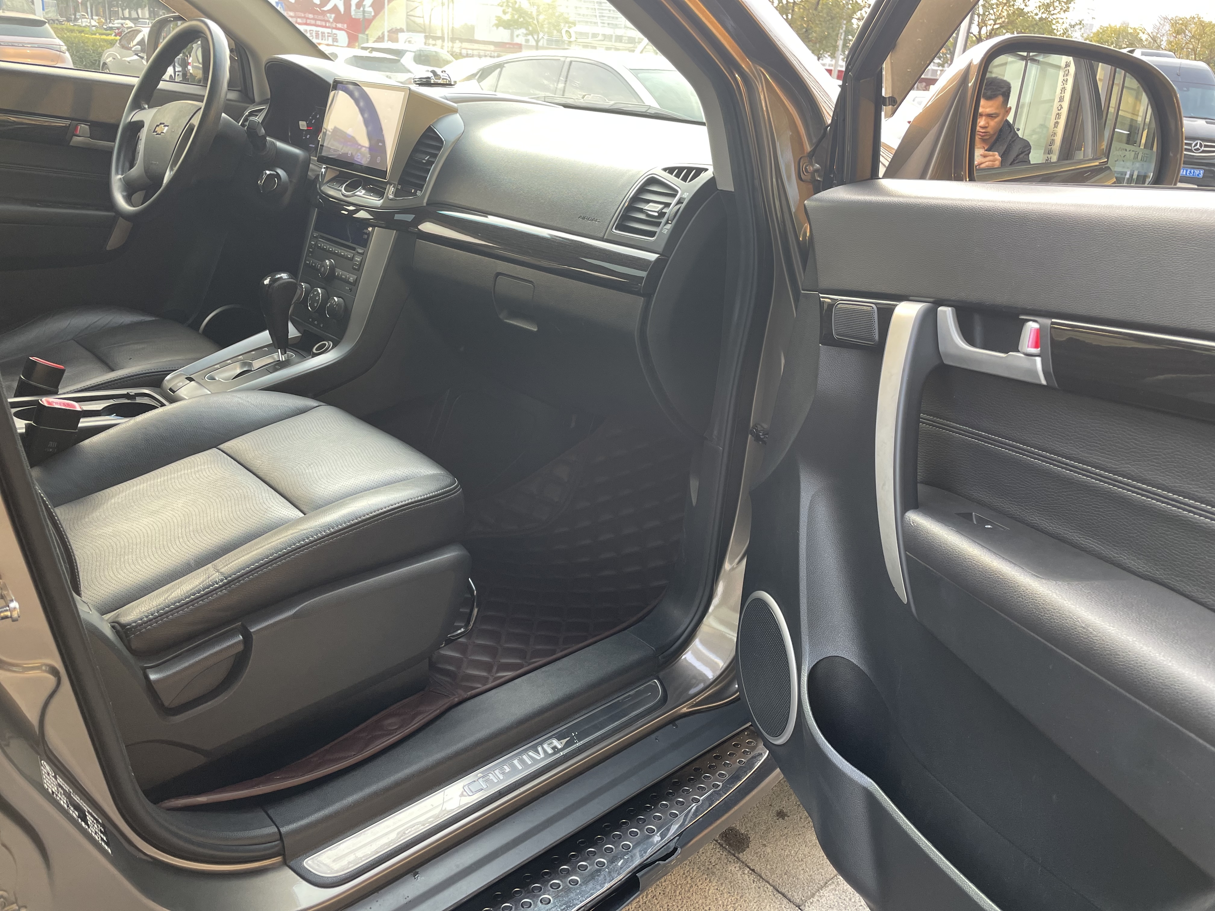 Chevrolet Captiva 2016 car image #11