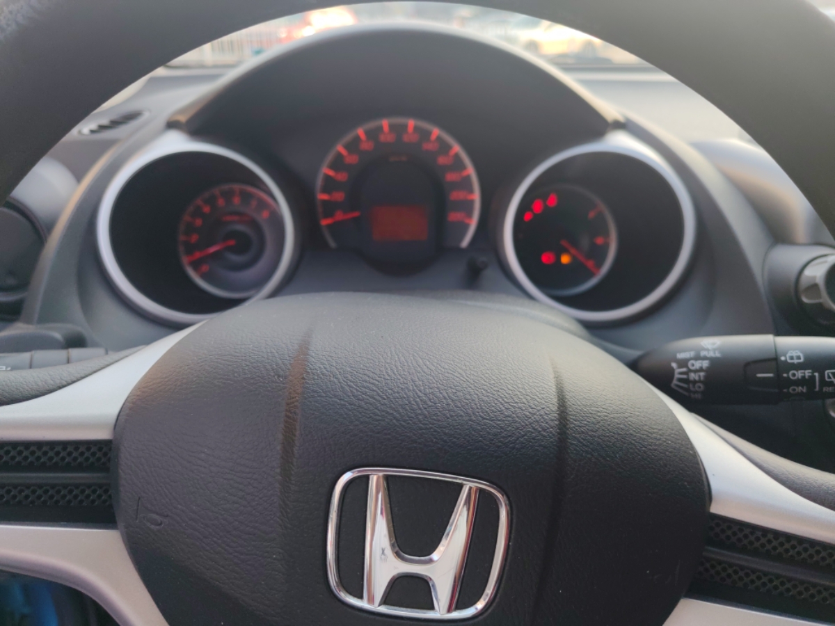 Honda Fit 2014 car image #11