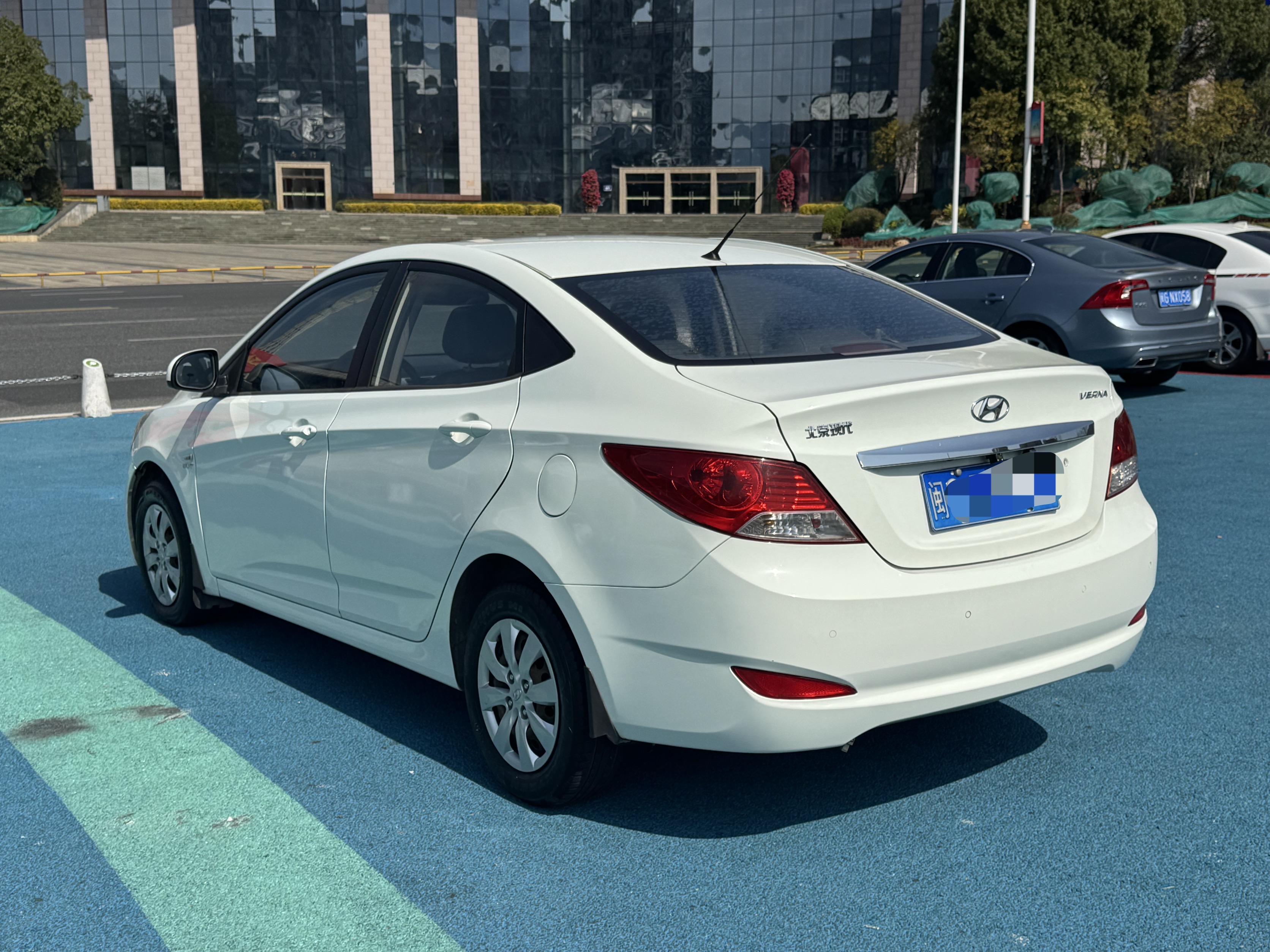 Hyundai Reina 2012 car image #11