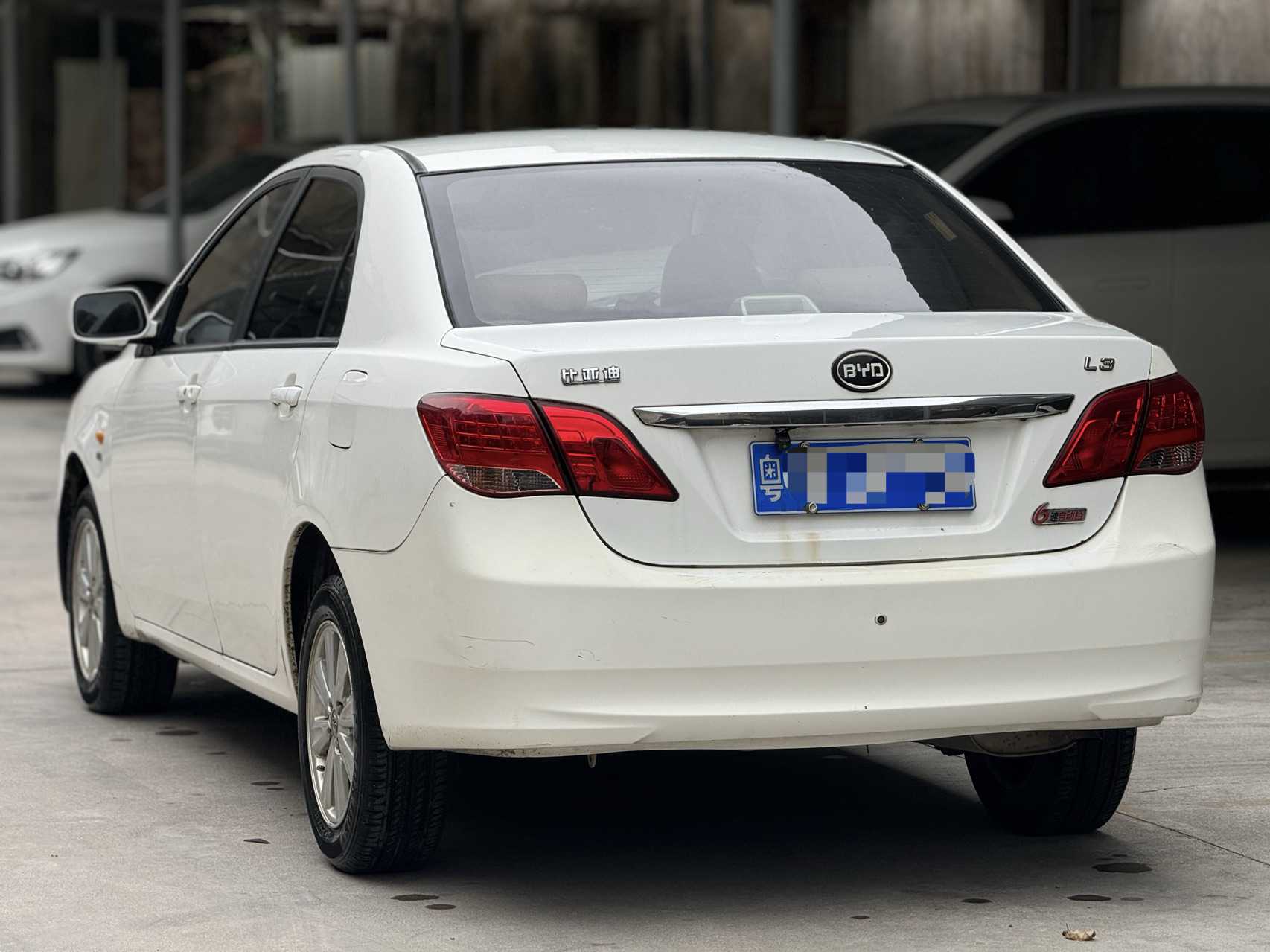 BYD L3 2013 car image #11