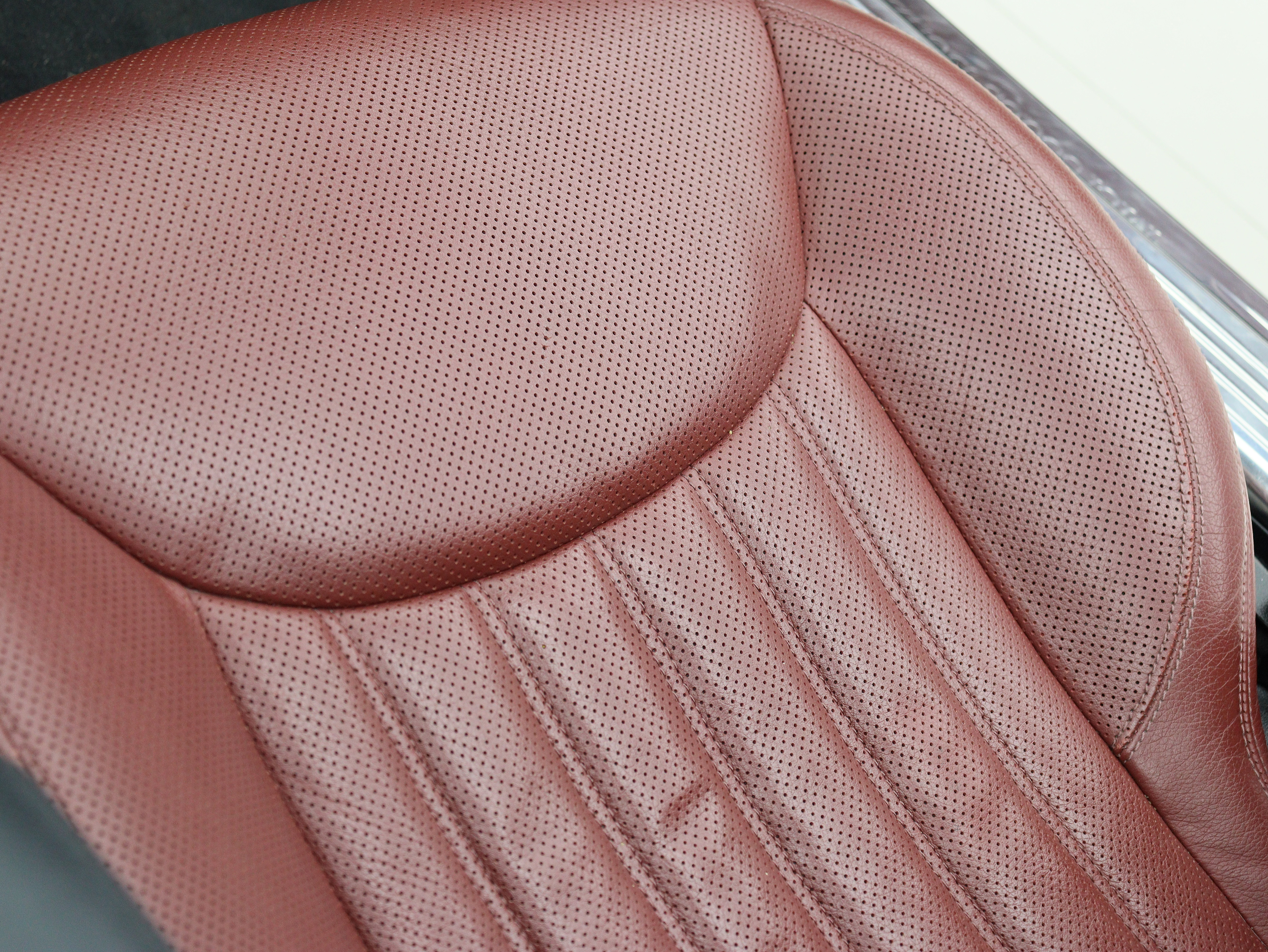 Mercedes-Benz SL Class 2010 car image #11