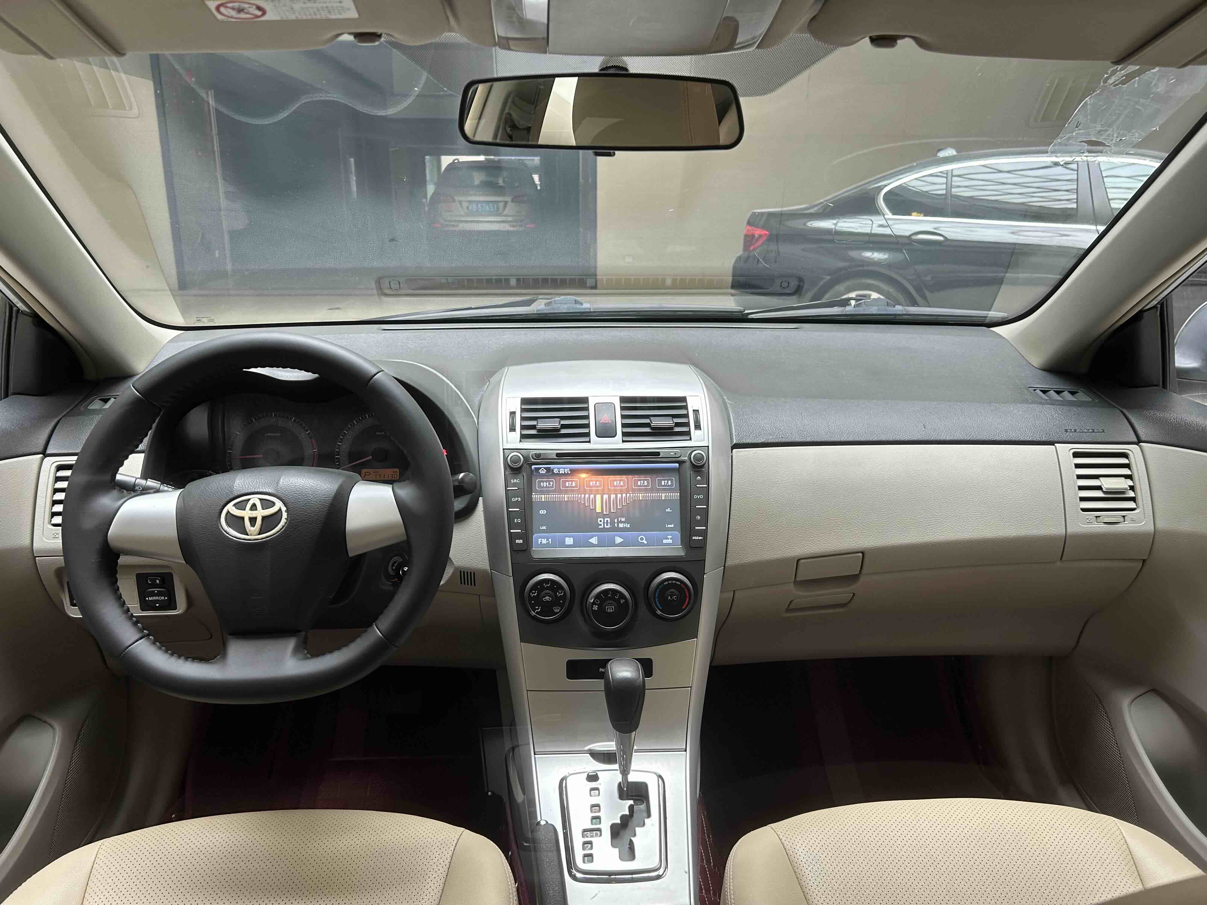 Toyota Corolla 2012 #11 Toyota Corolla 2012 car image #11