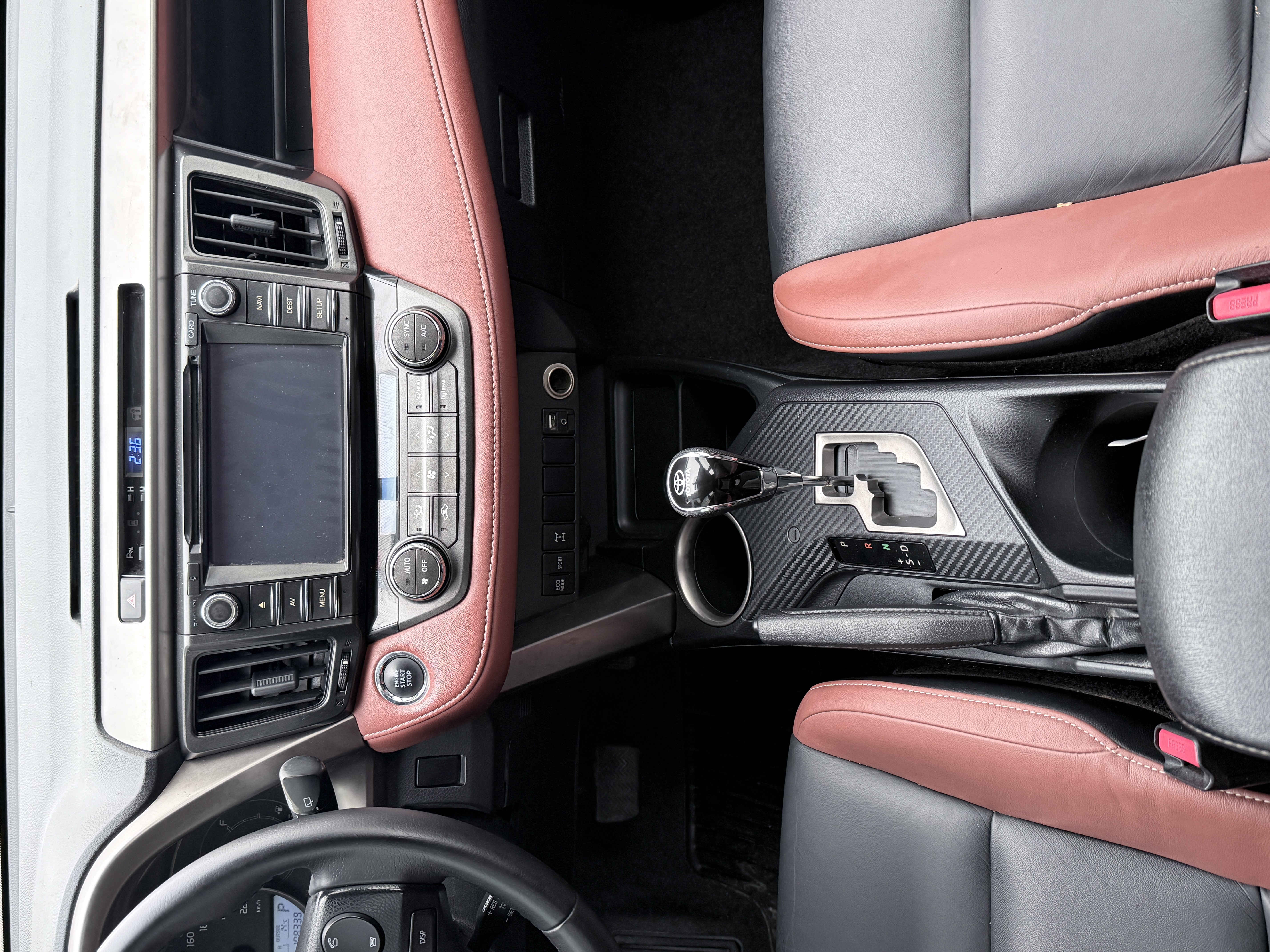 Toyota RAV4 2014 изображение автомобиля #11