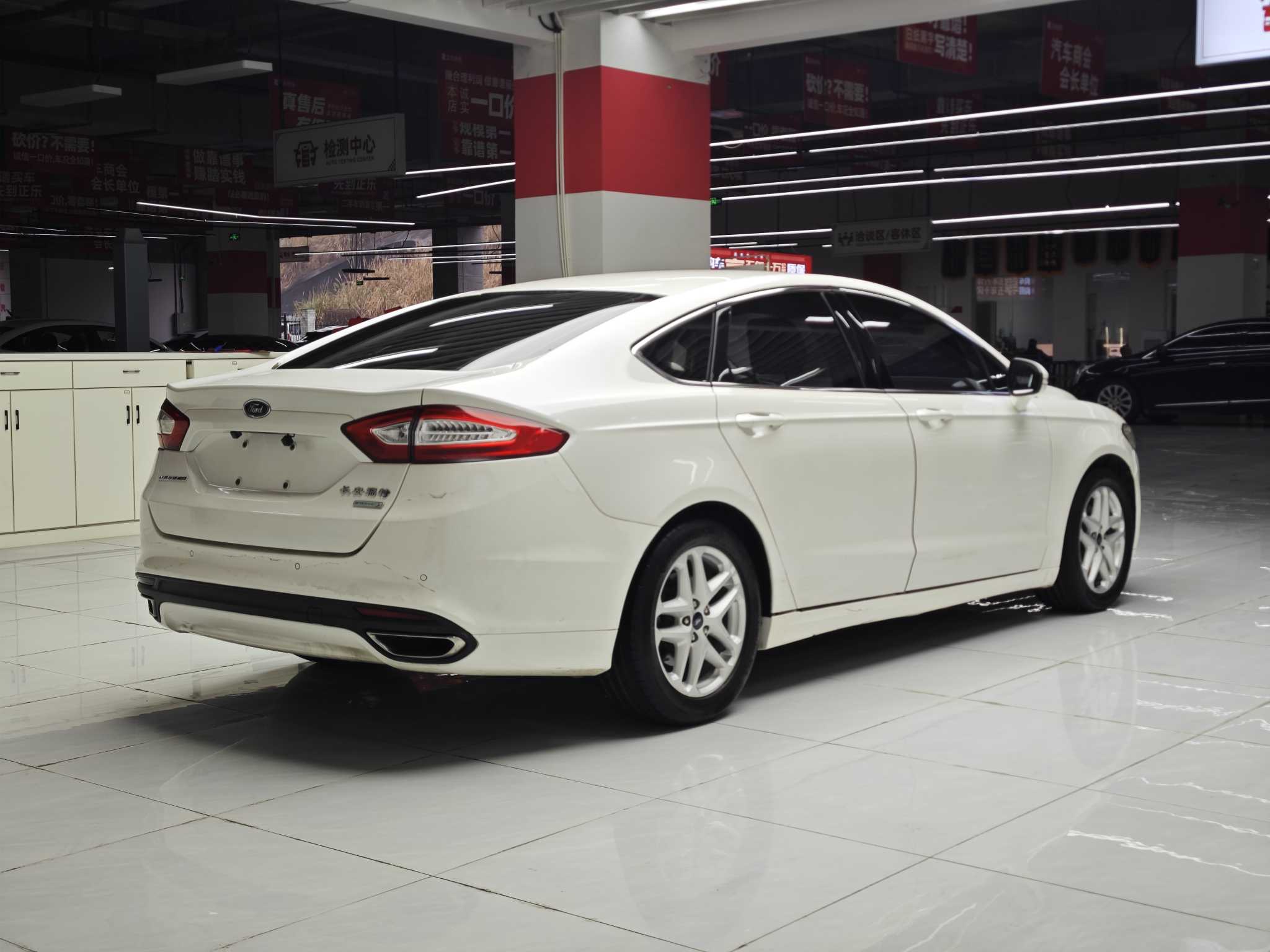 Ford Mondeo 2016 immagine di auto #11