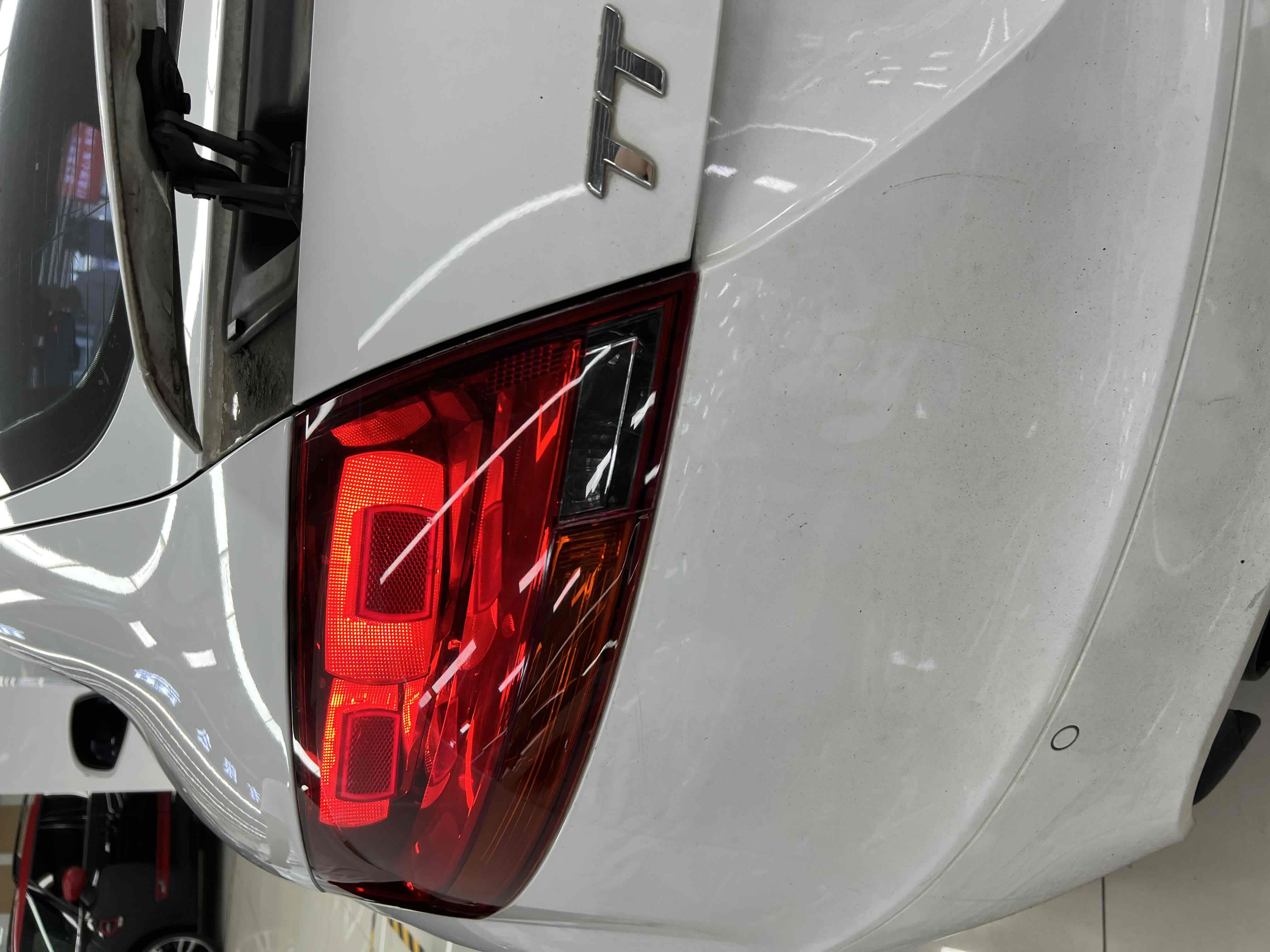 Audi TT 2012 #11 Audi TT 2012 car image #11