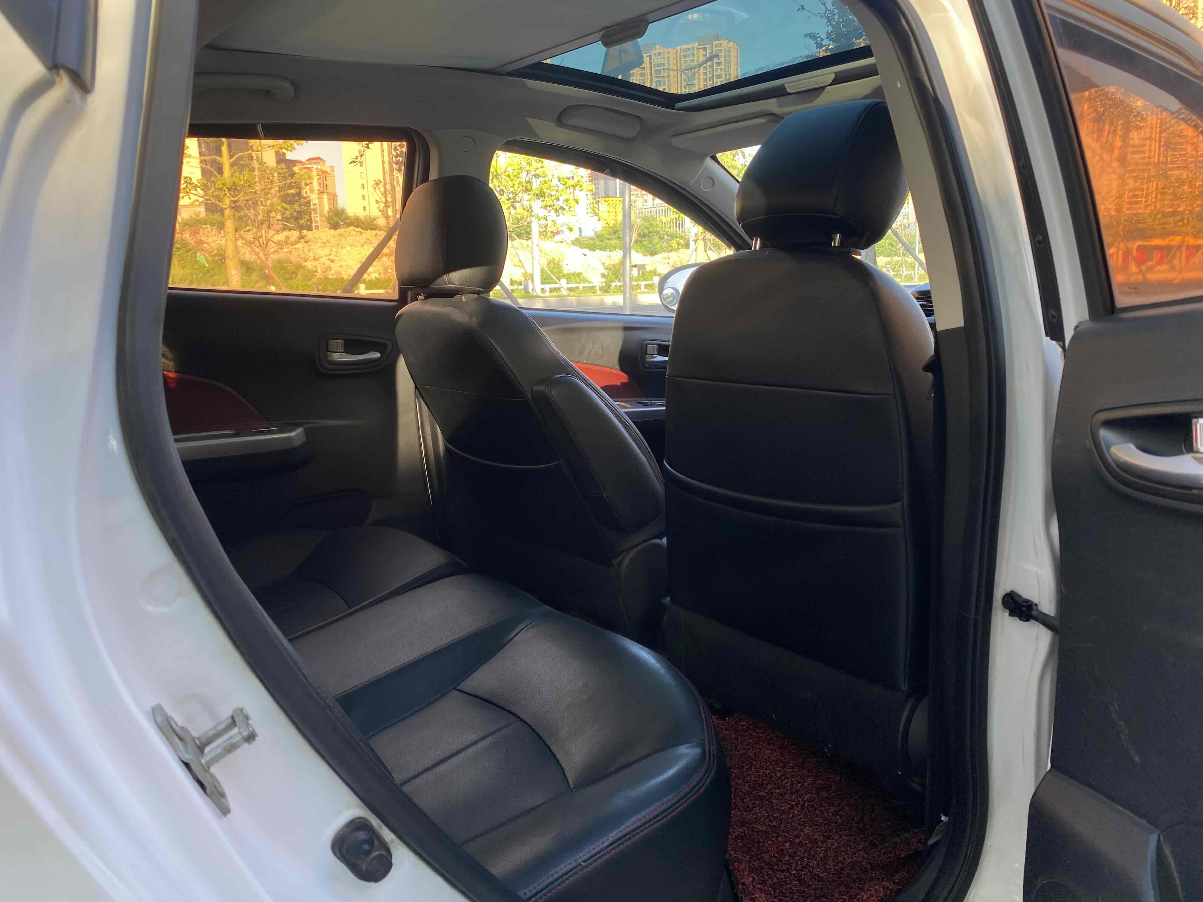 Changan BenBen EV 2017 car image #11