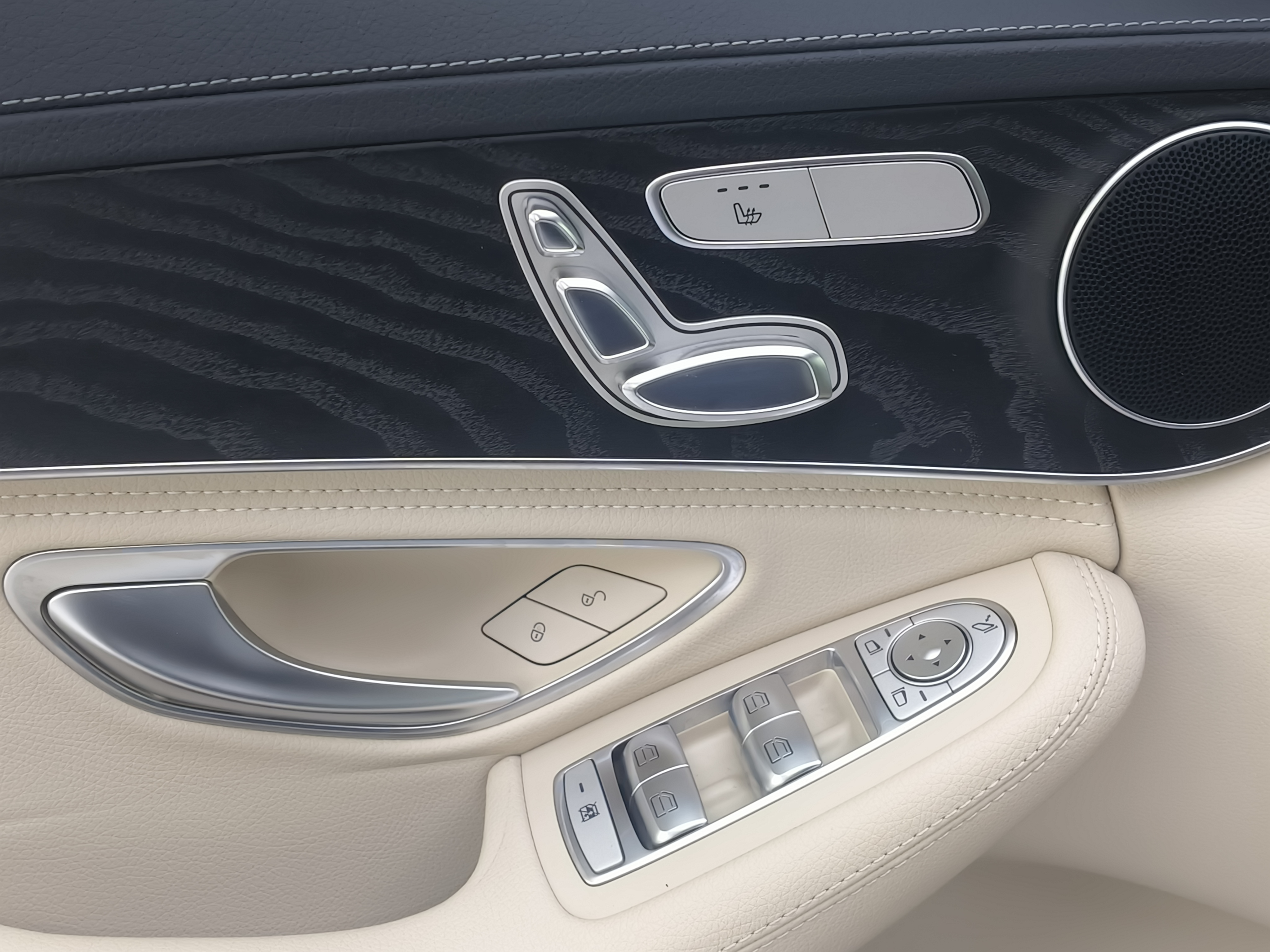 Mercedes-Benz C Class 2017 #11 Mercedes-Benz C Class 2017 car image #11