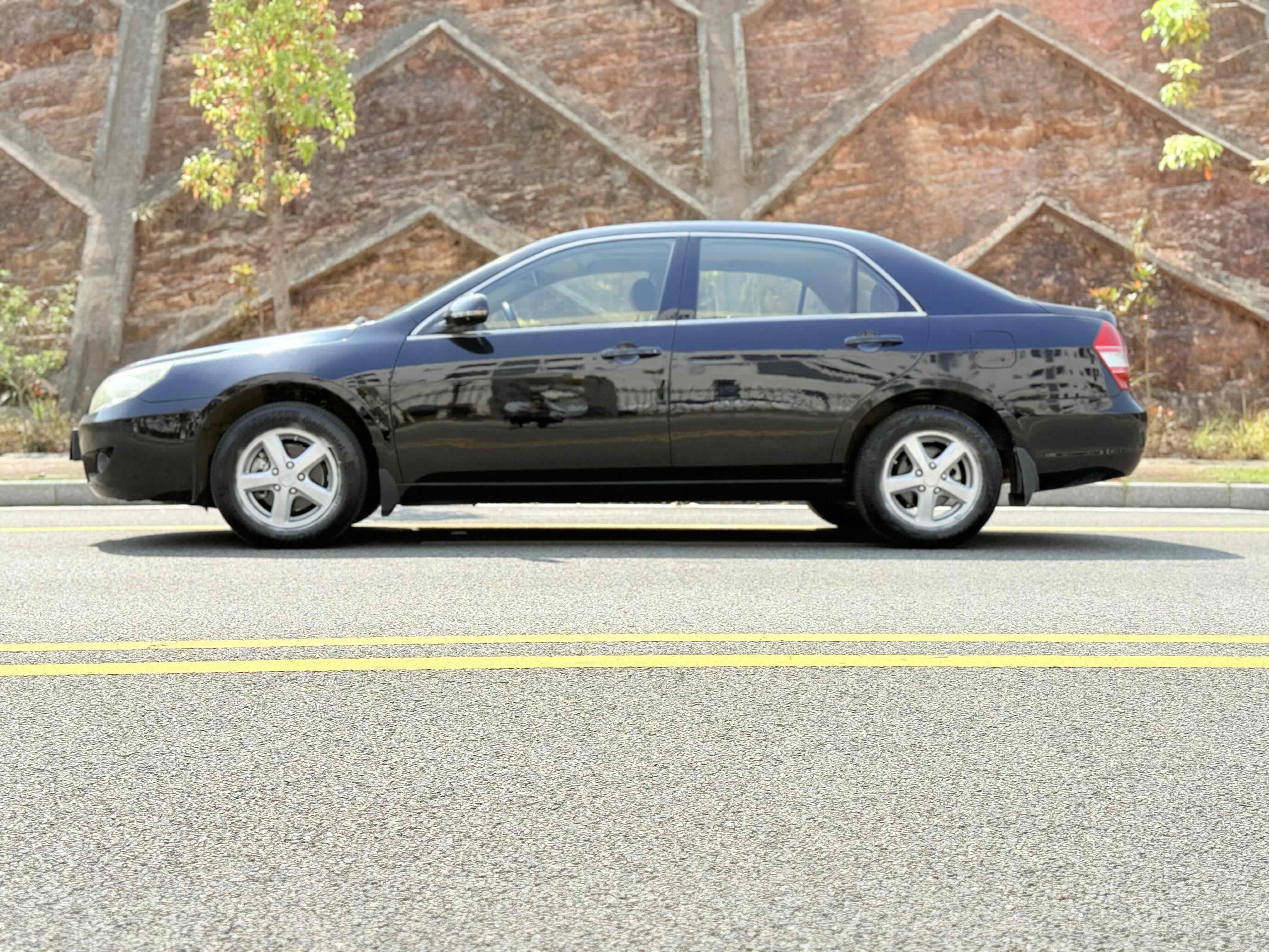 BYD F6 2010 car image #11