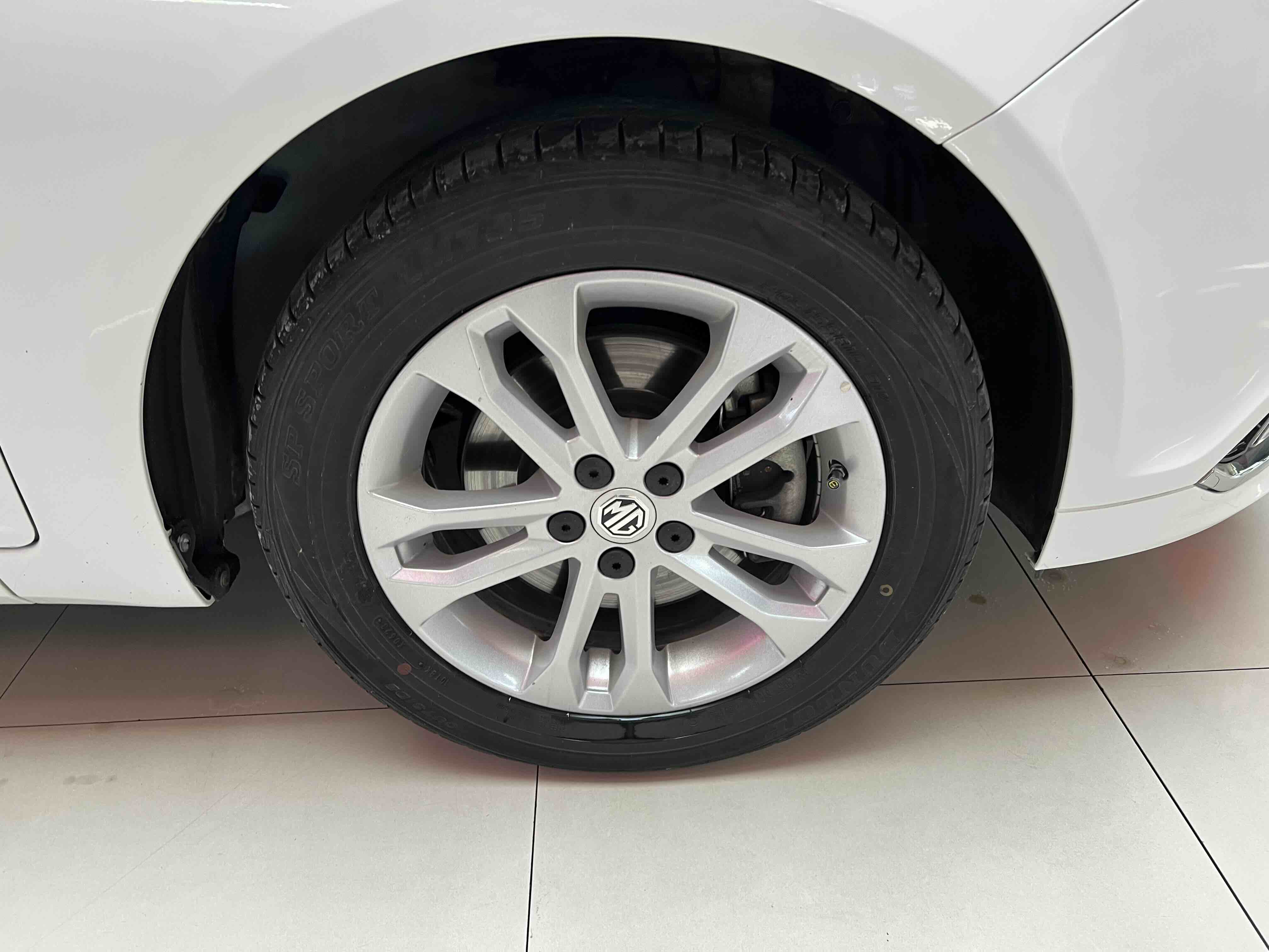 MG 5 2014 #11 MG 5 2014 car image #11