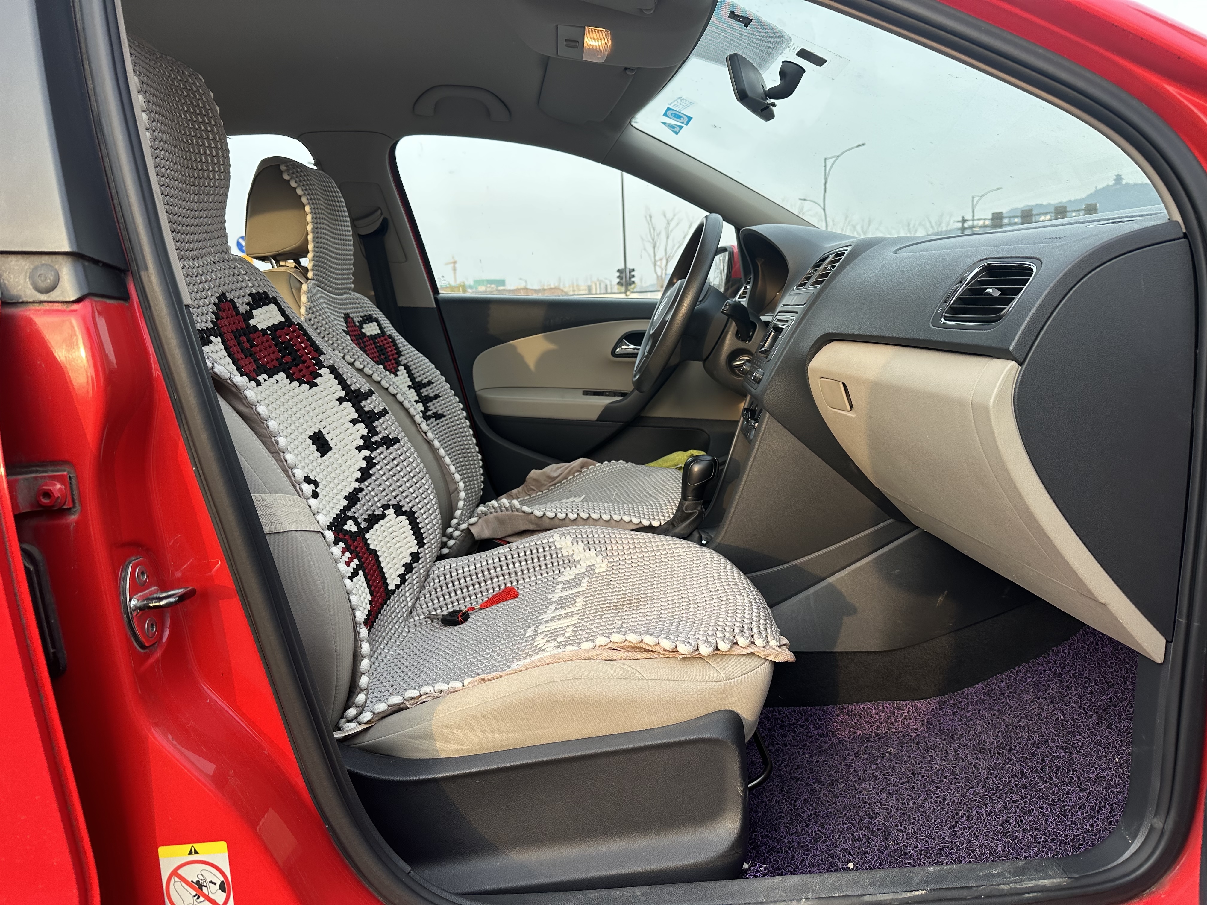 Polo 2014 car image #11