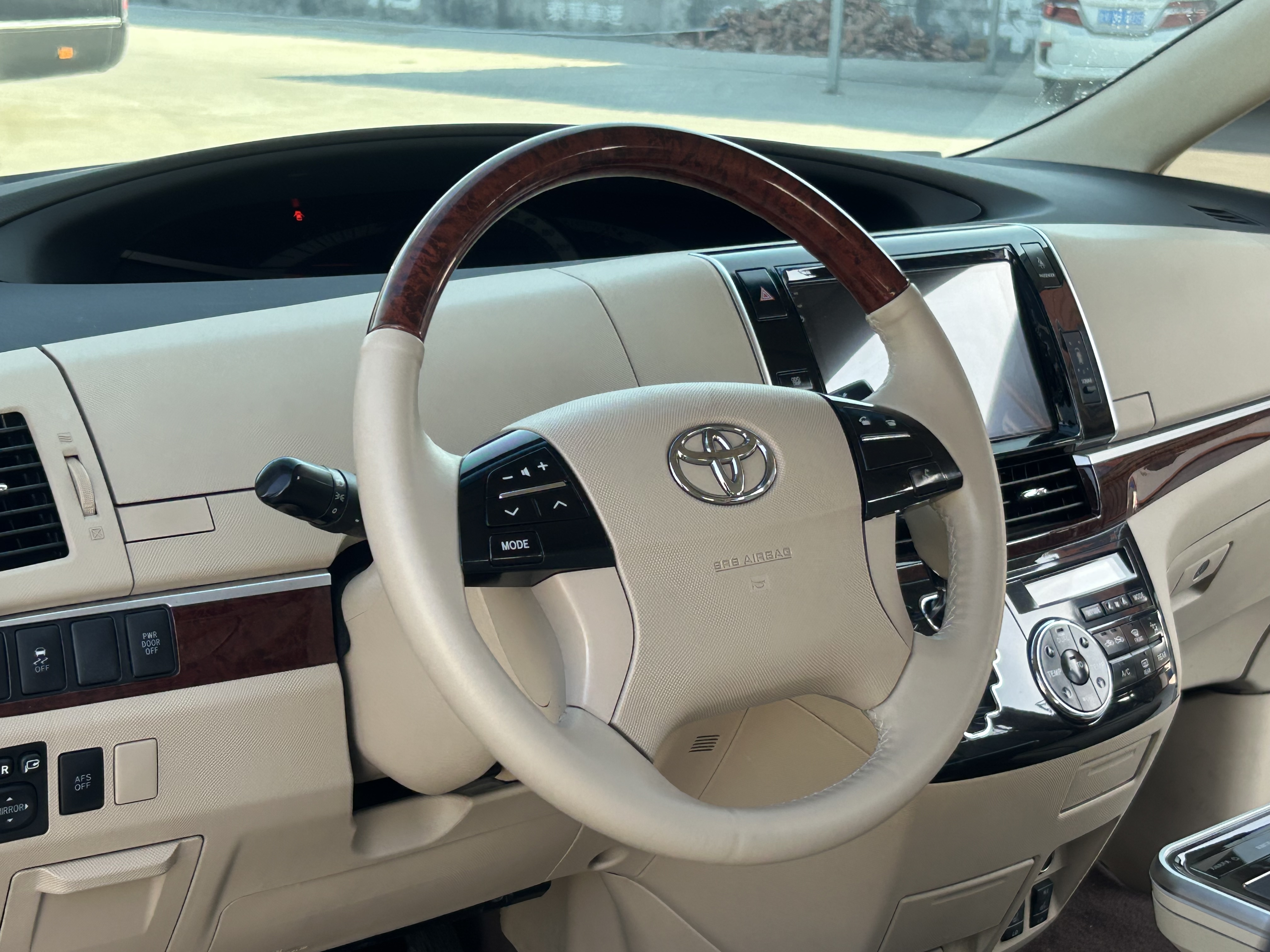 Toyota Previa 2016 car image #11