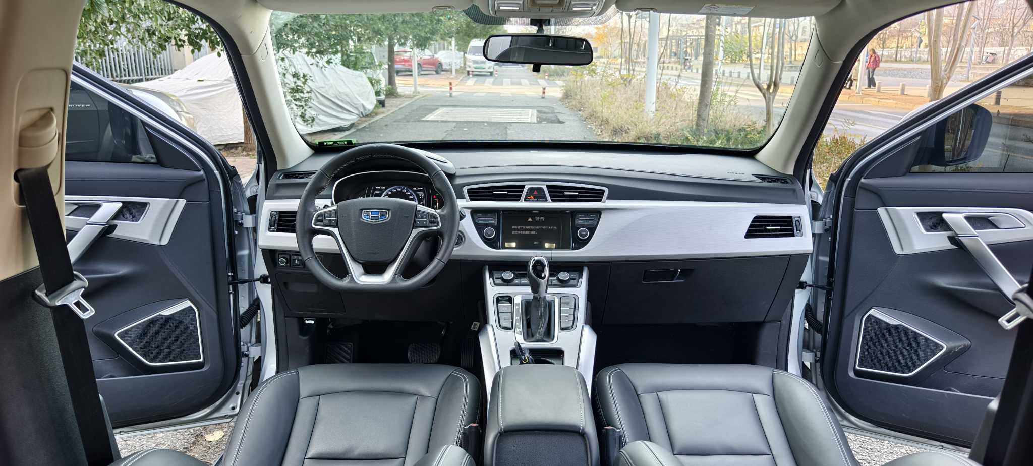 GEELY 2018 imagen de coche #11