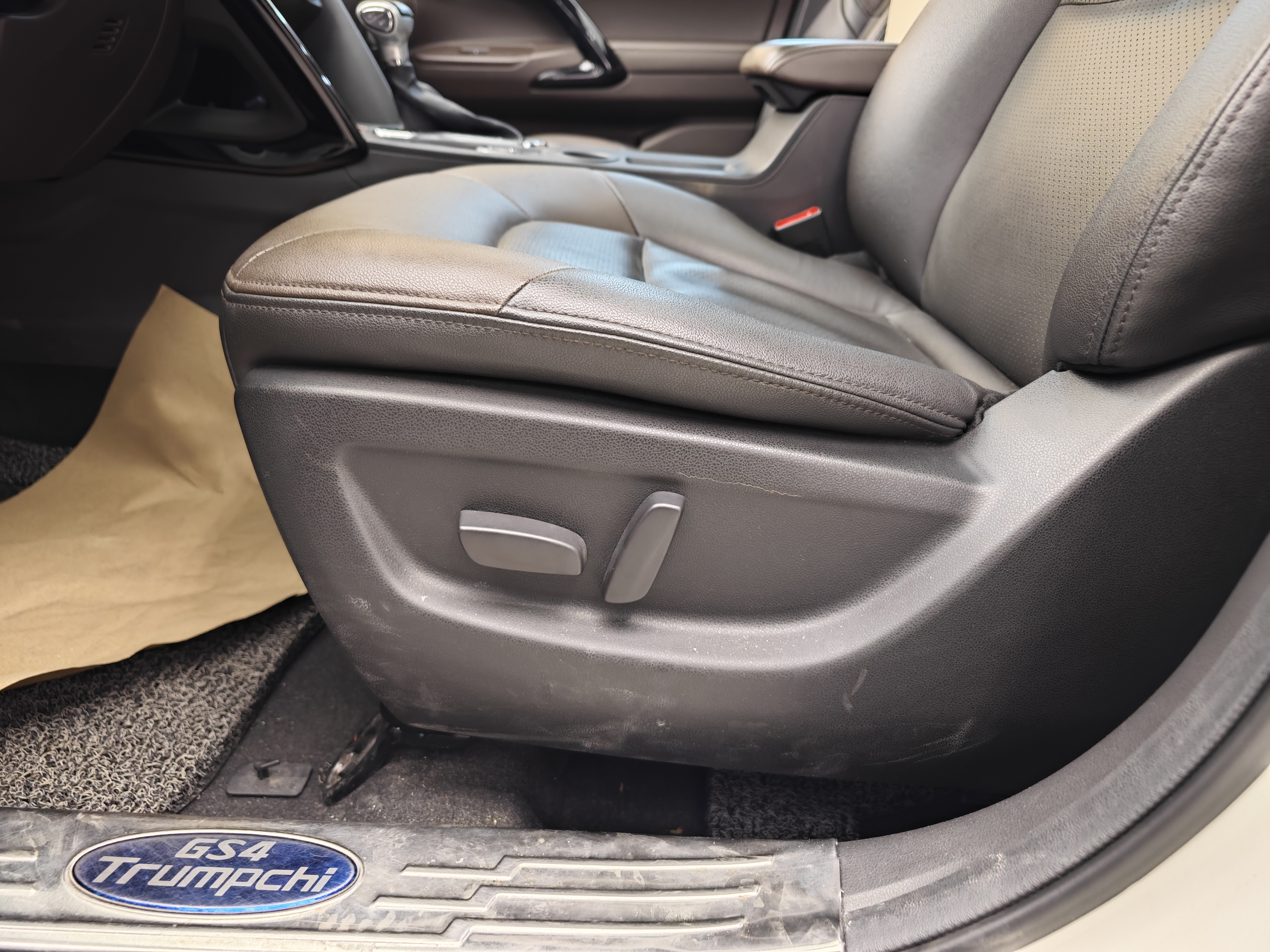 GAC Trumpchi GS4 2018 #11 GAC Trumpchi GS4 2018 car image #11