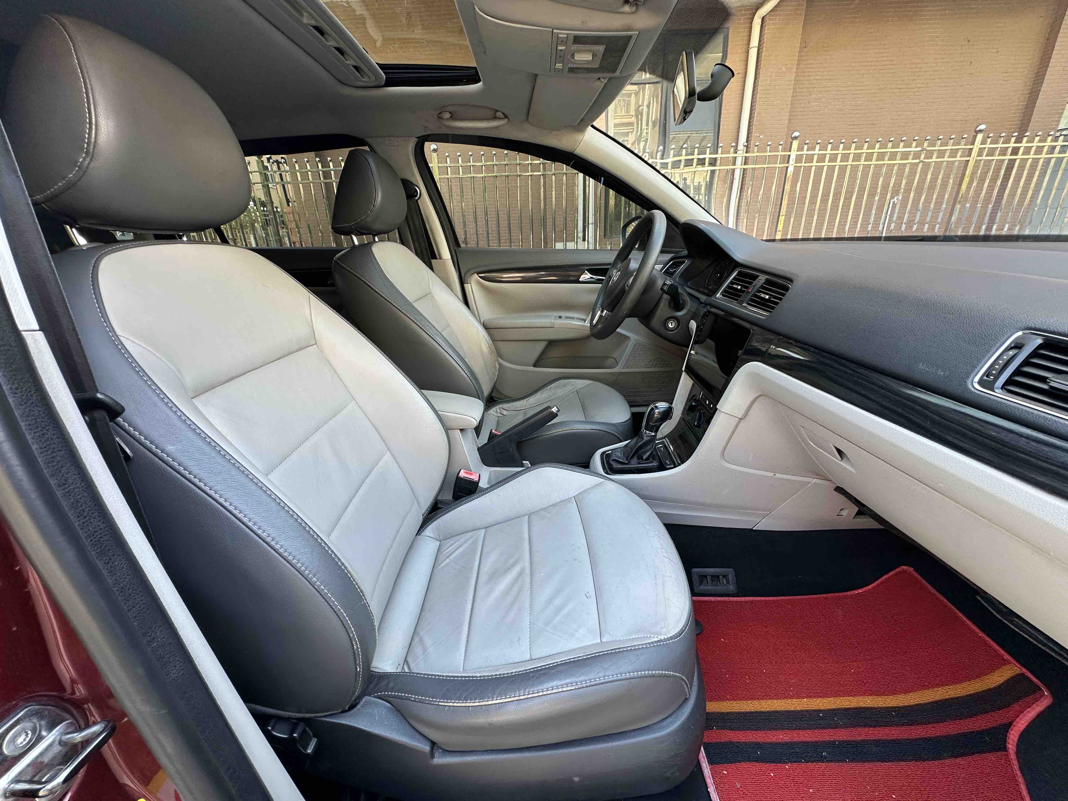 Volkswagen Gran Lavida 2013 car image #11