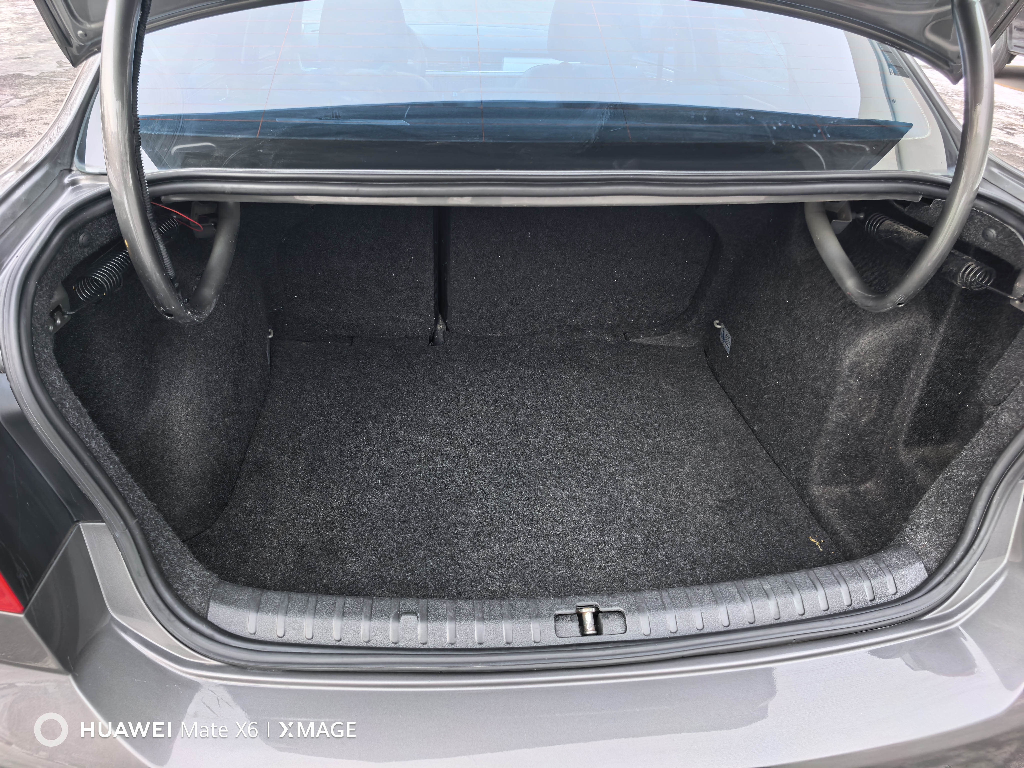 Volkswagen Bora 2014 car image #11