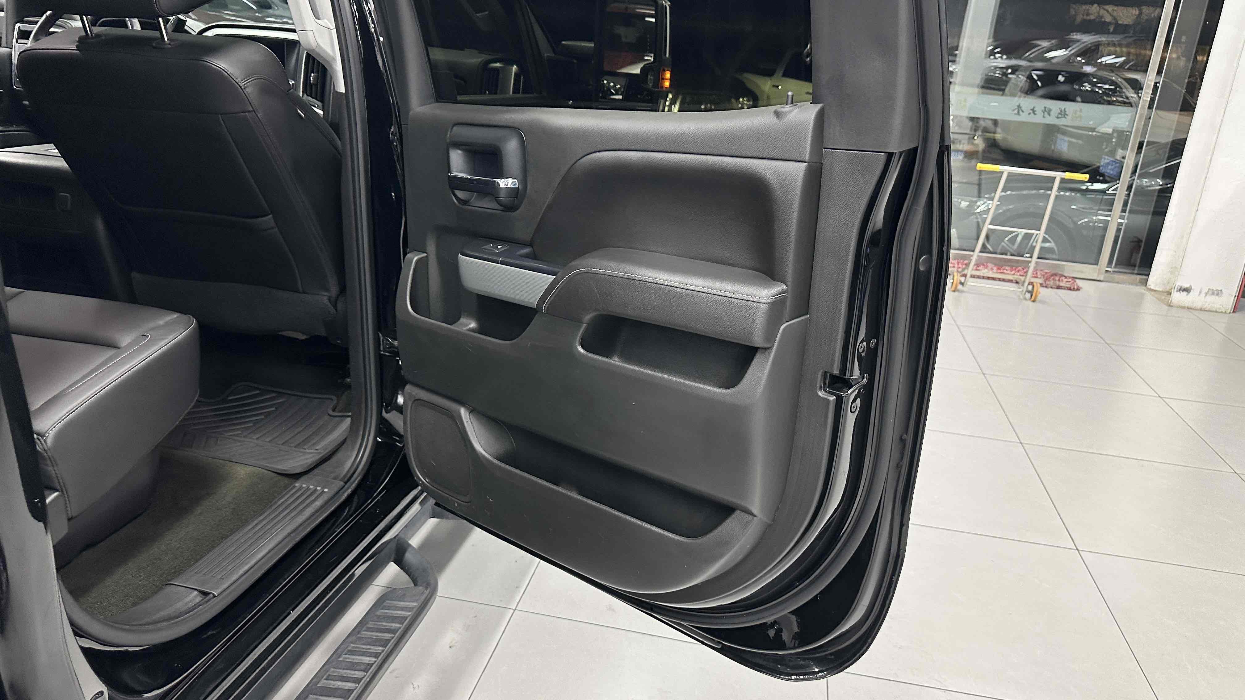 Chevrolet Silverado 2018 car image #11