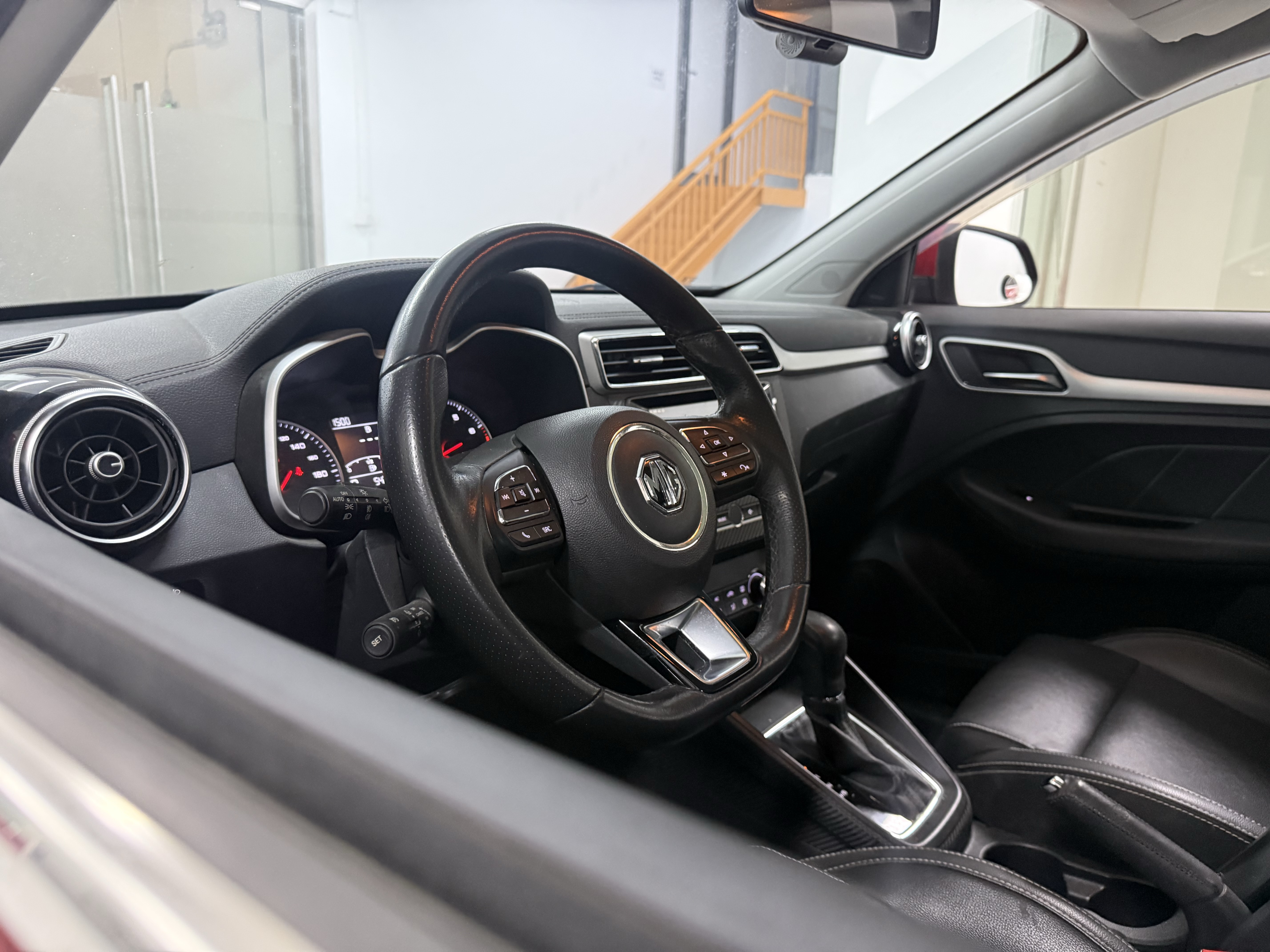 MG ZS 2017 car image #11