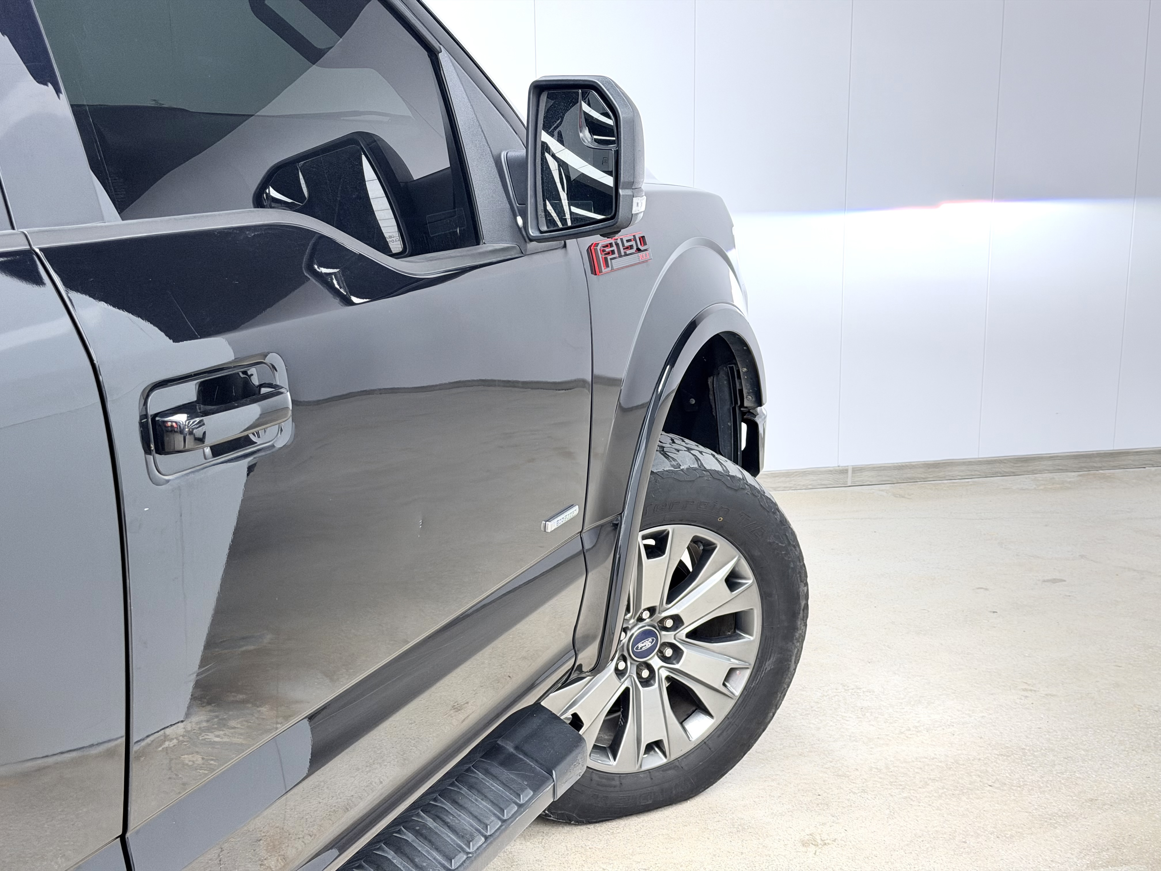 Ford F-150 Raptor 2017 car image #11