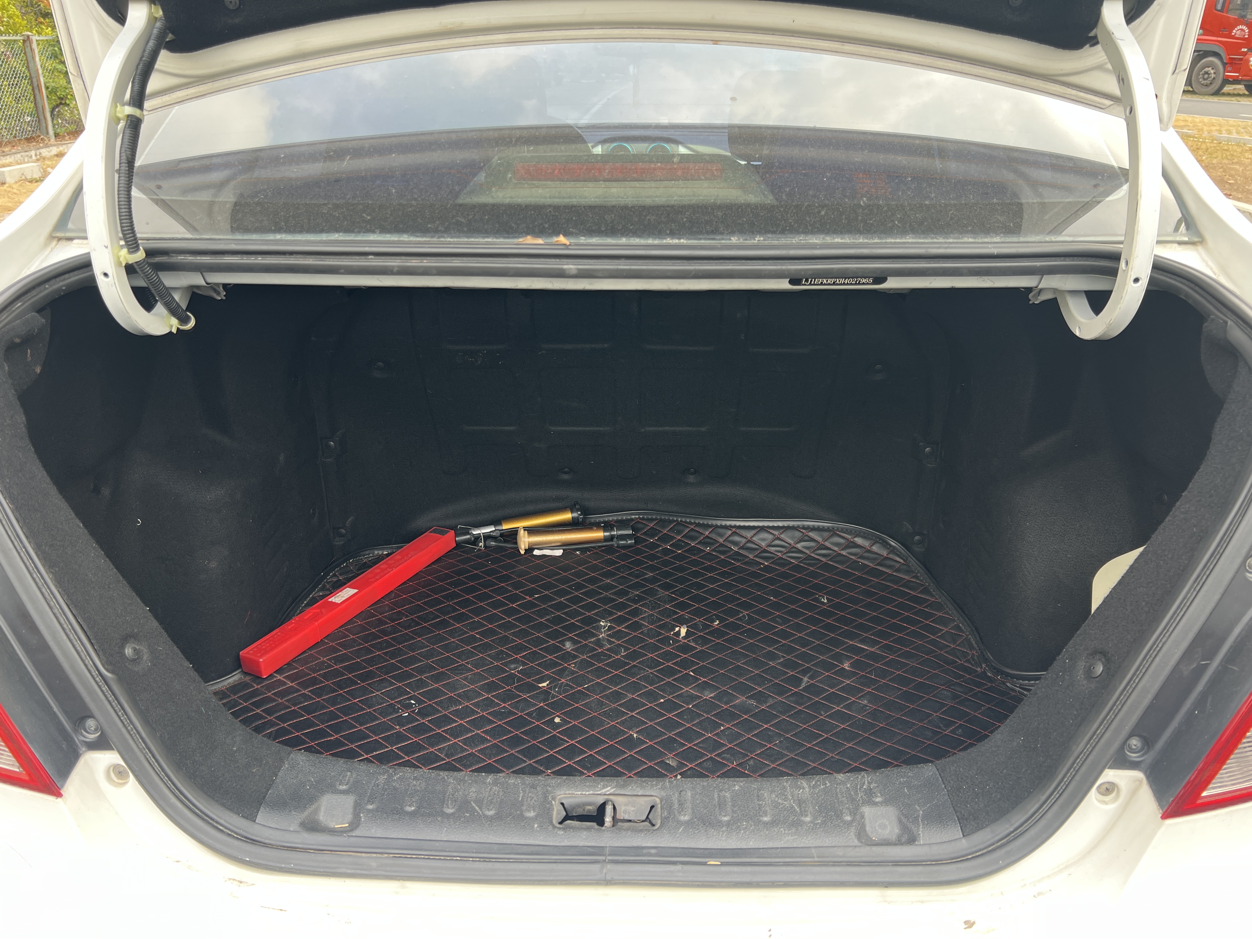 JAC 2017 imagem de carro #11