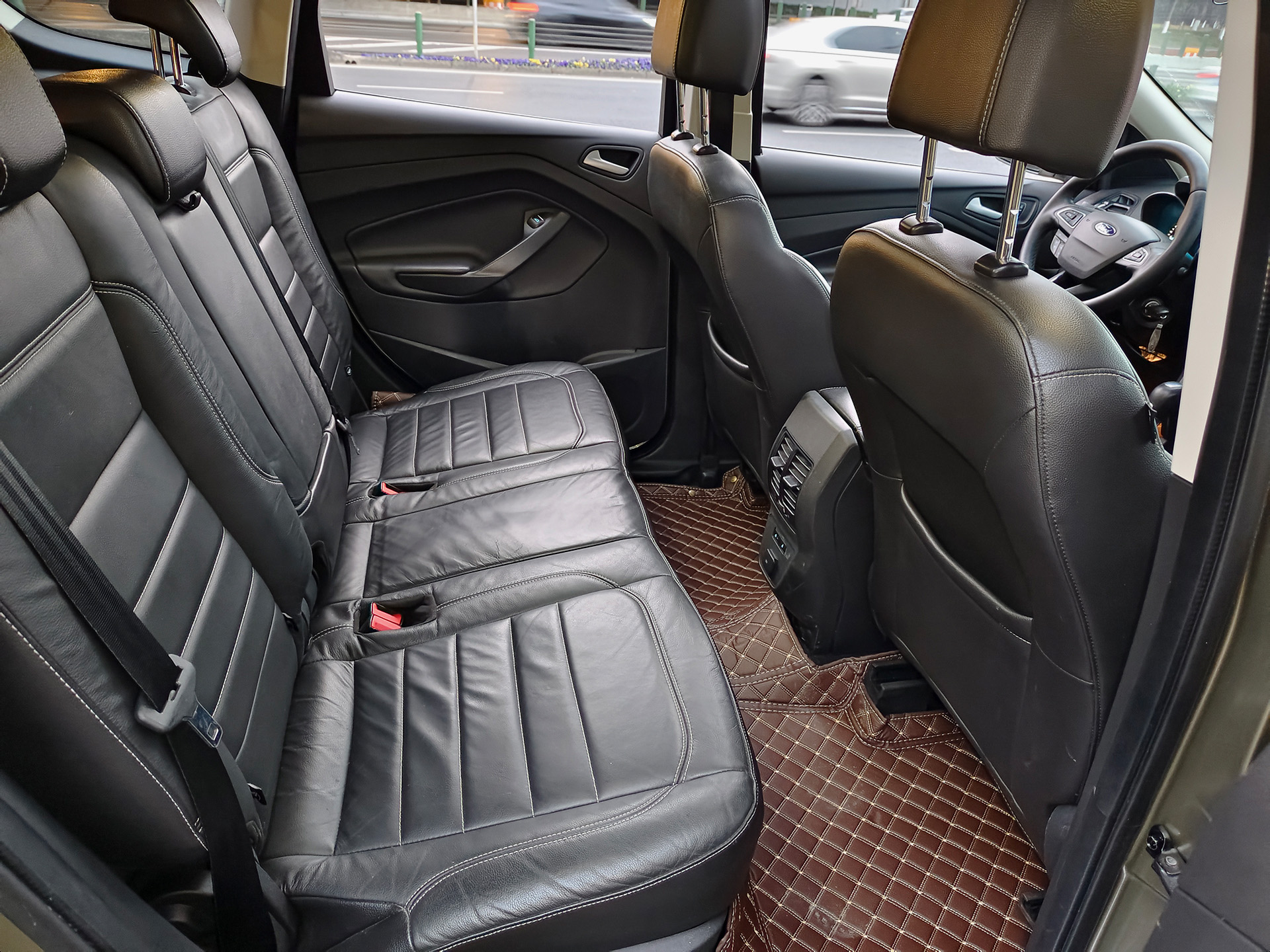 Ford Kuga 2017 #11 Ford Kuga 2017 car image #11