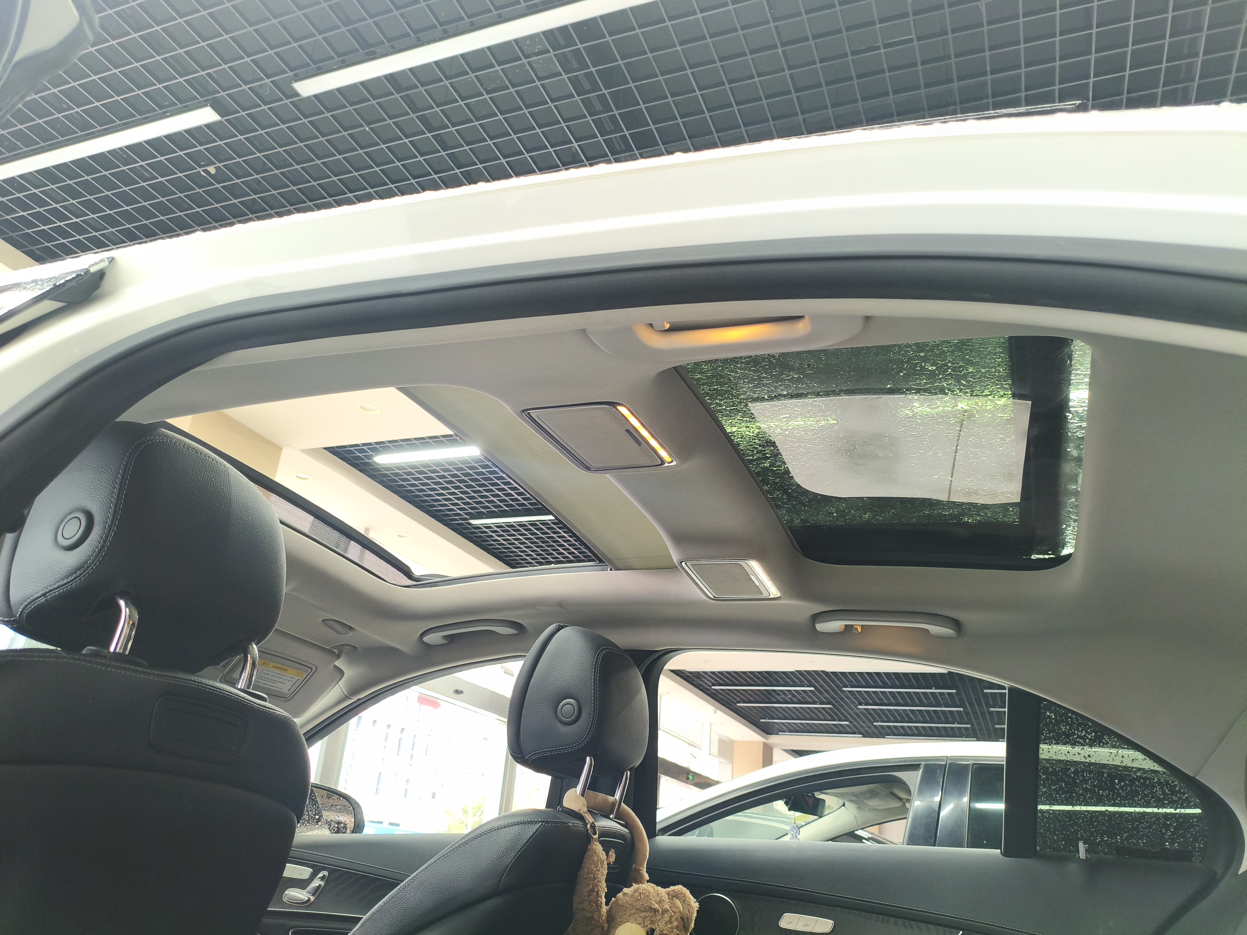 Mercedes-Benz C Class 2017 car image #11