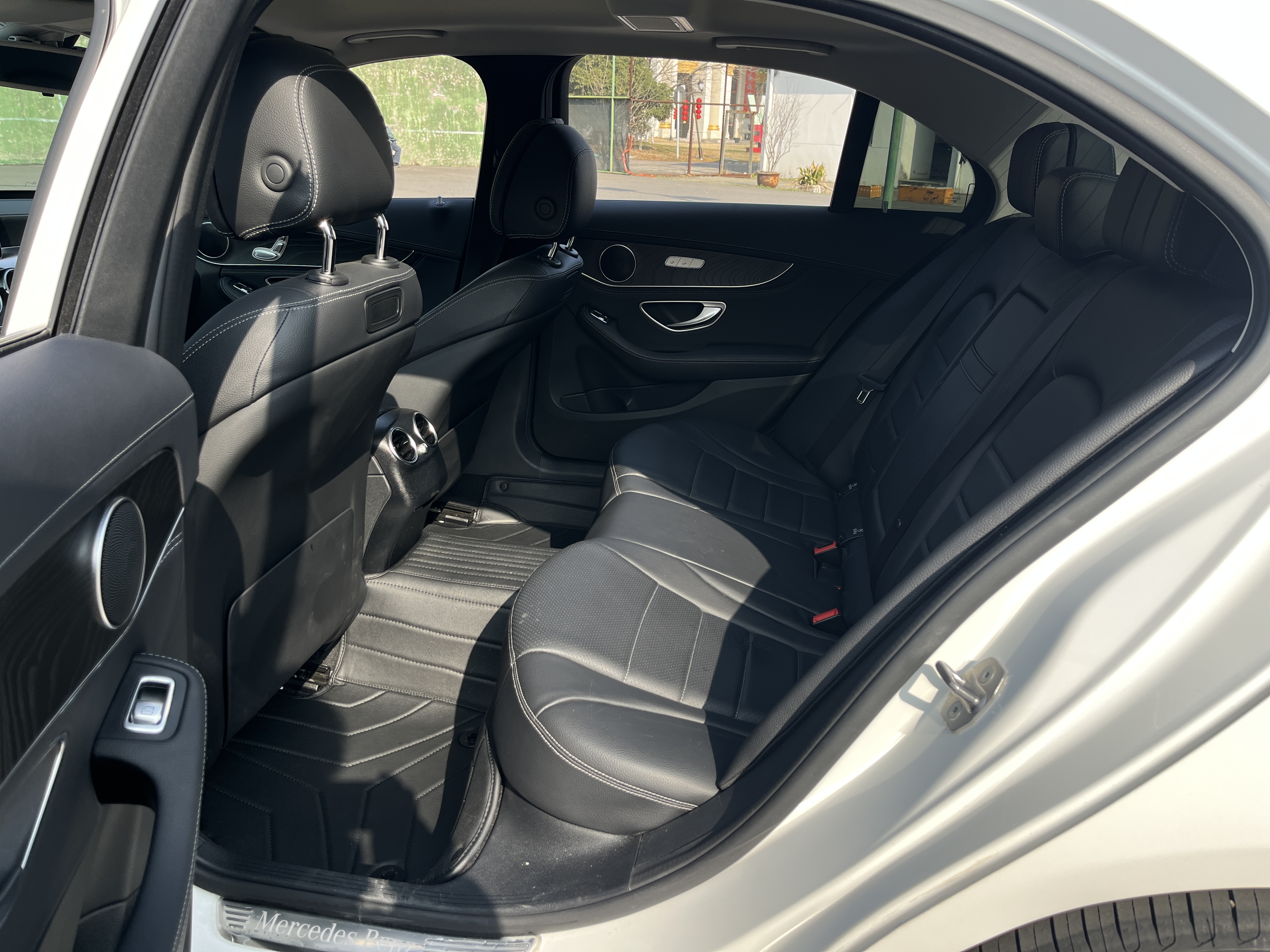 Mercedes-Benz C Class 2017 immagine di auto #11