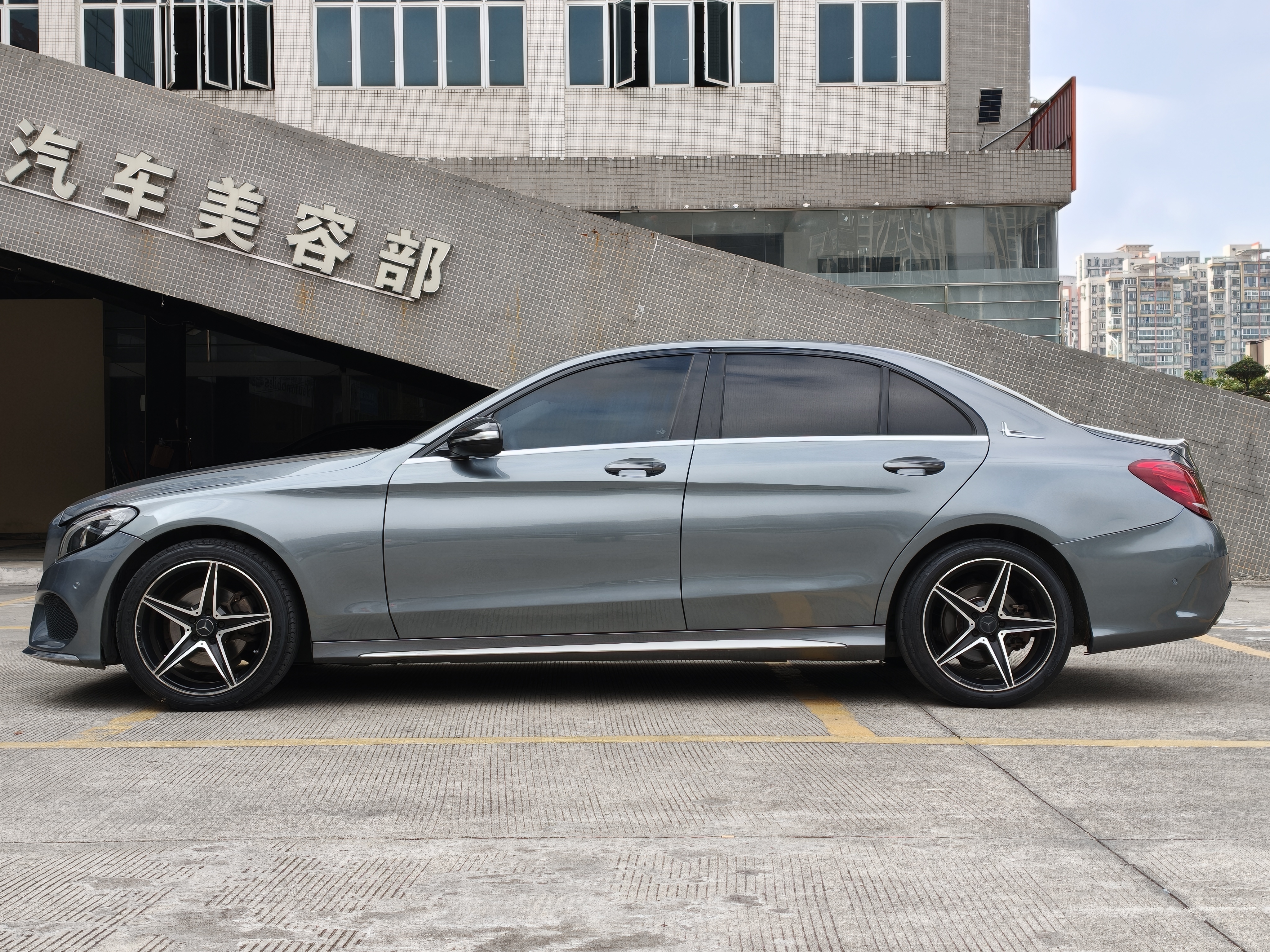 Mercedes-Benz C Class 2017 car image #11