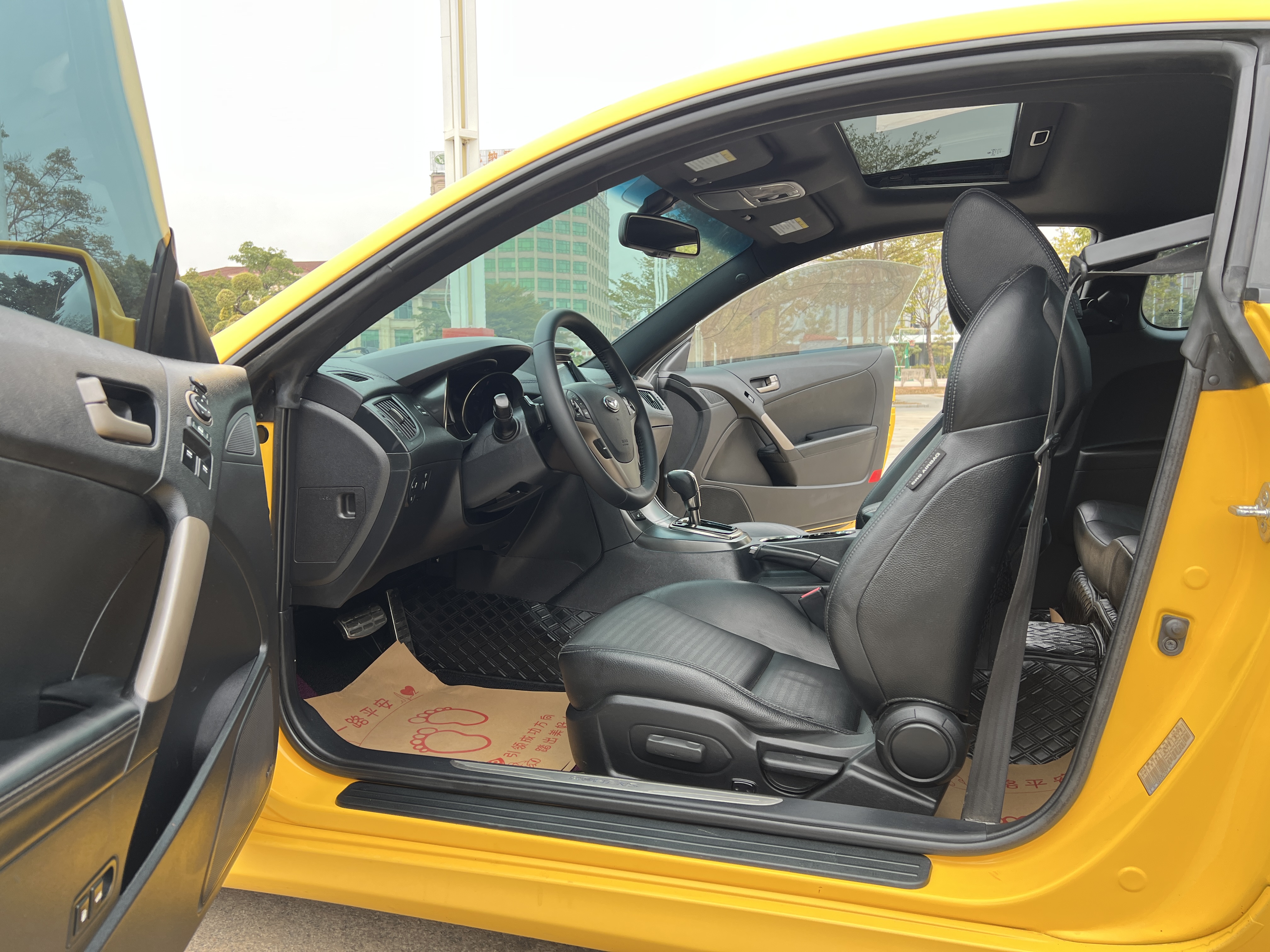 Hyundai Rohens-Coupe 2013 #11 Hyundai Rohens-Coupe 2013 car image #11