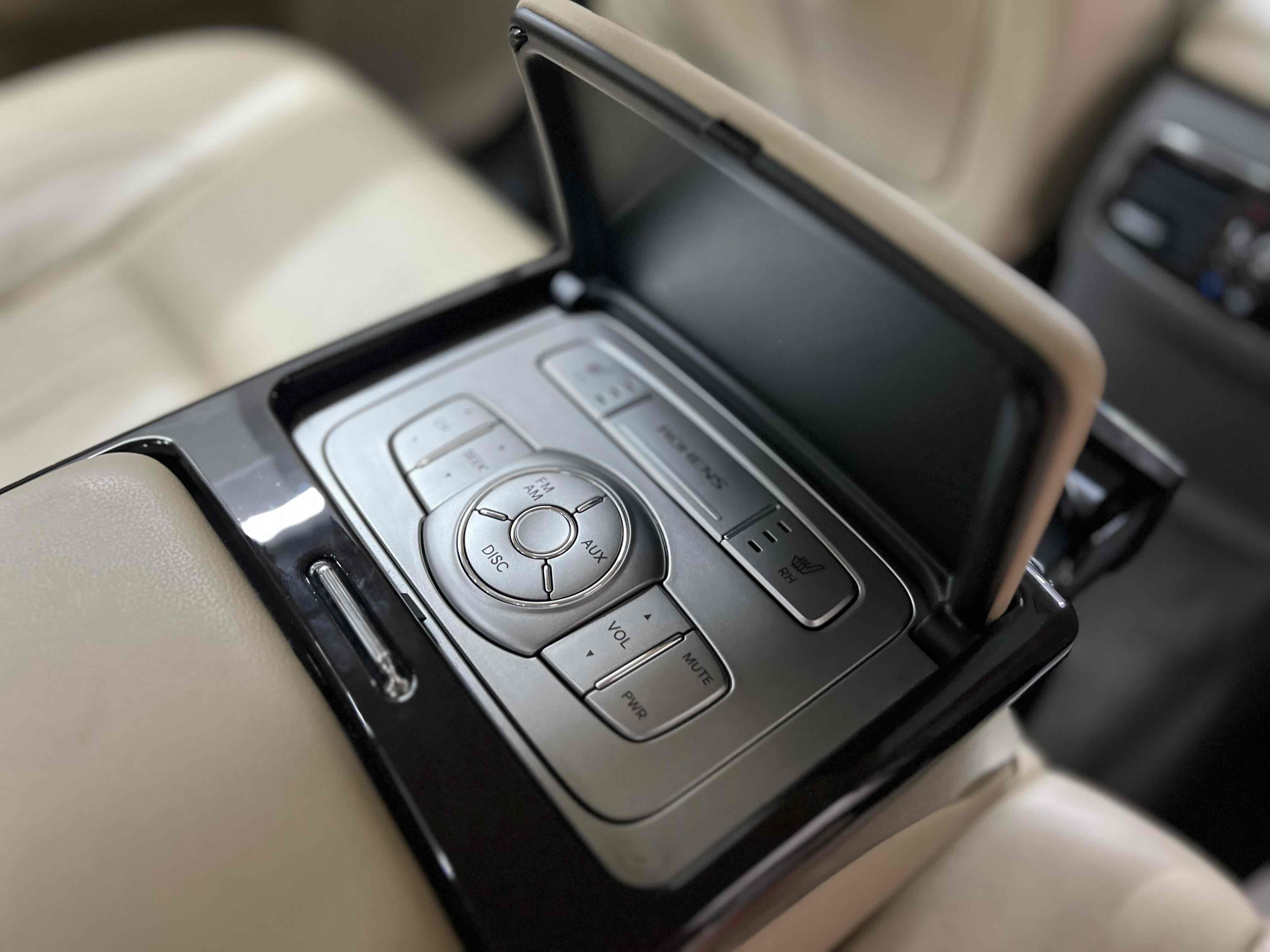 Hyundai Rohens 2011 #11 Hyundai Rohens 2011 car image #11