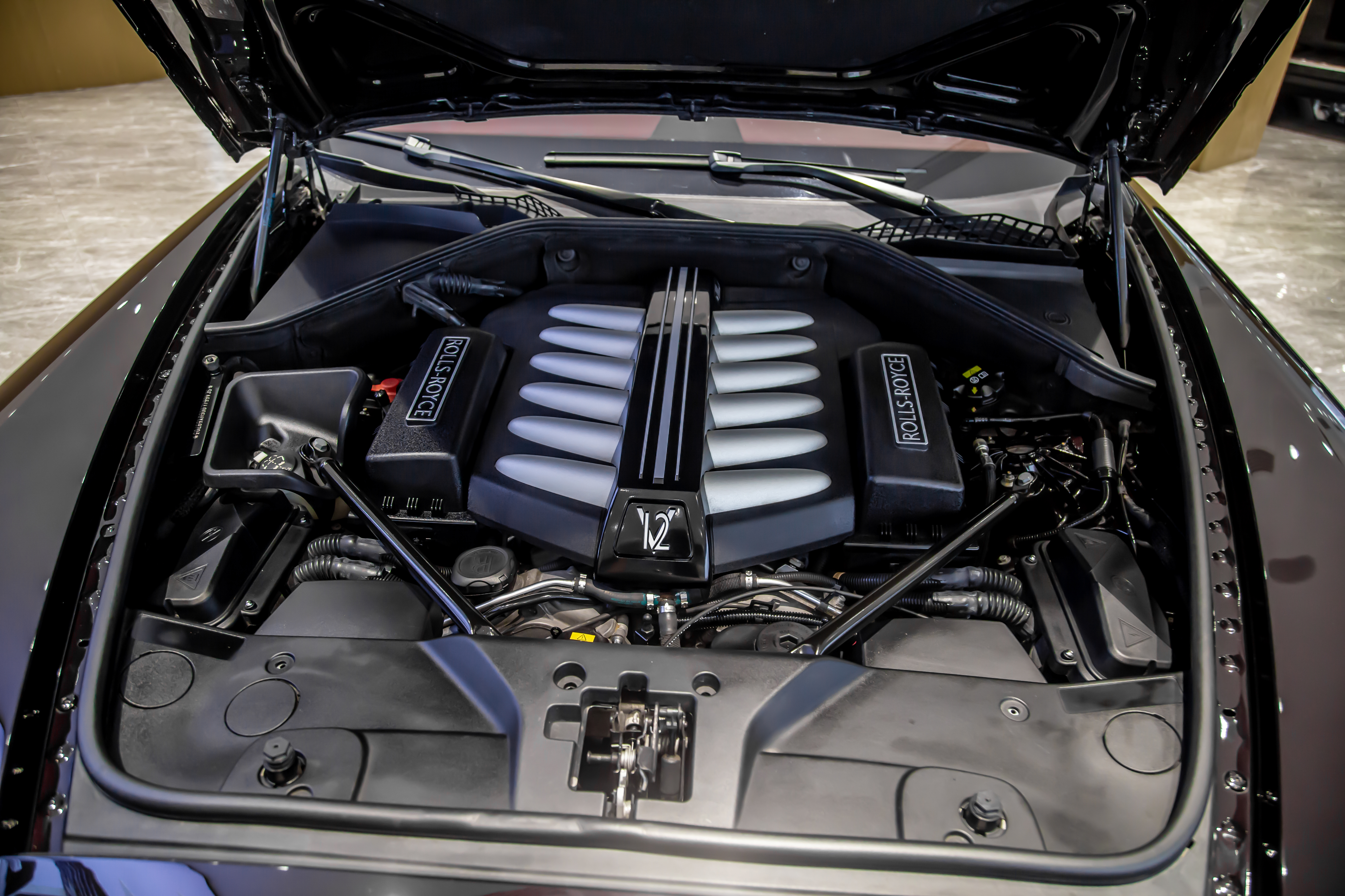 劳斯莱斯 古思特 2017 汽车图片 #11