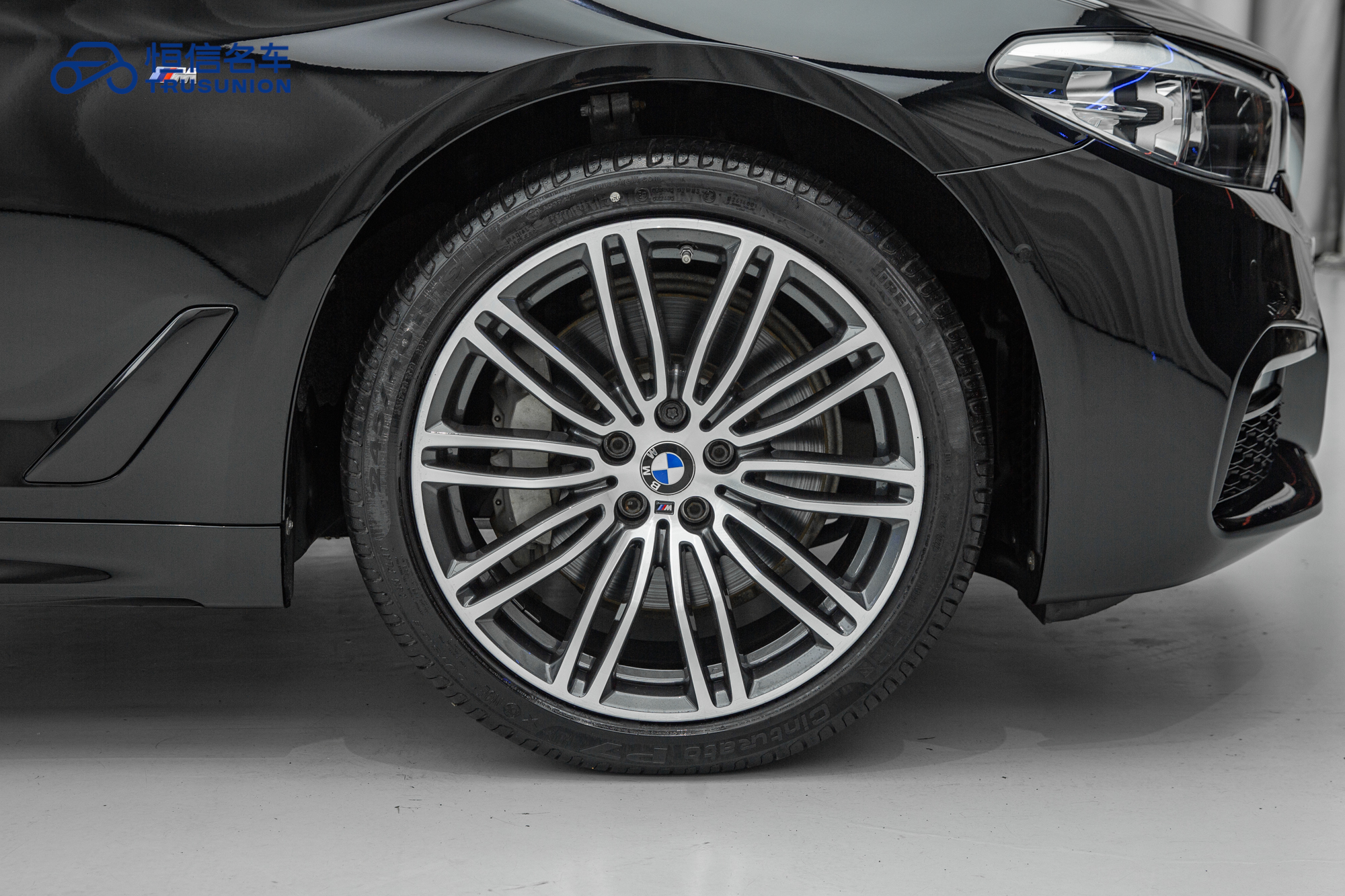 BMW 5 Series 2017 #11 BMW 5 Series 2017 car image #11