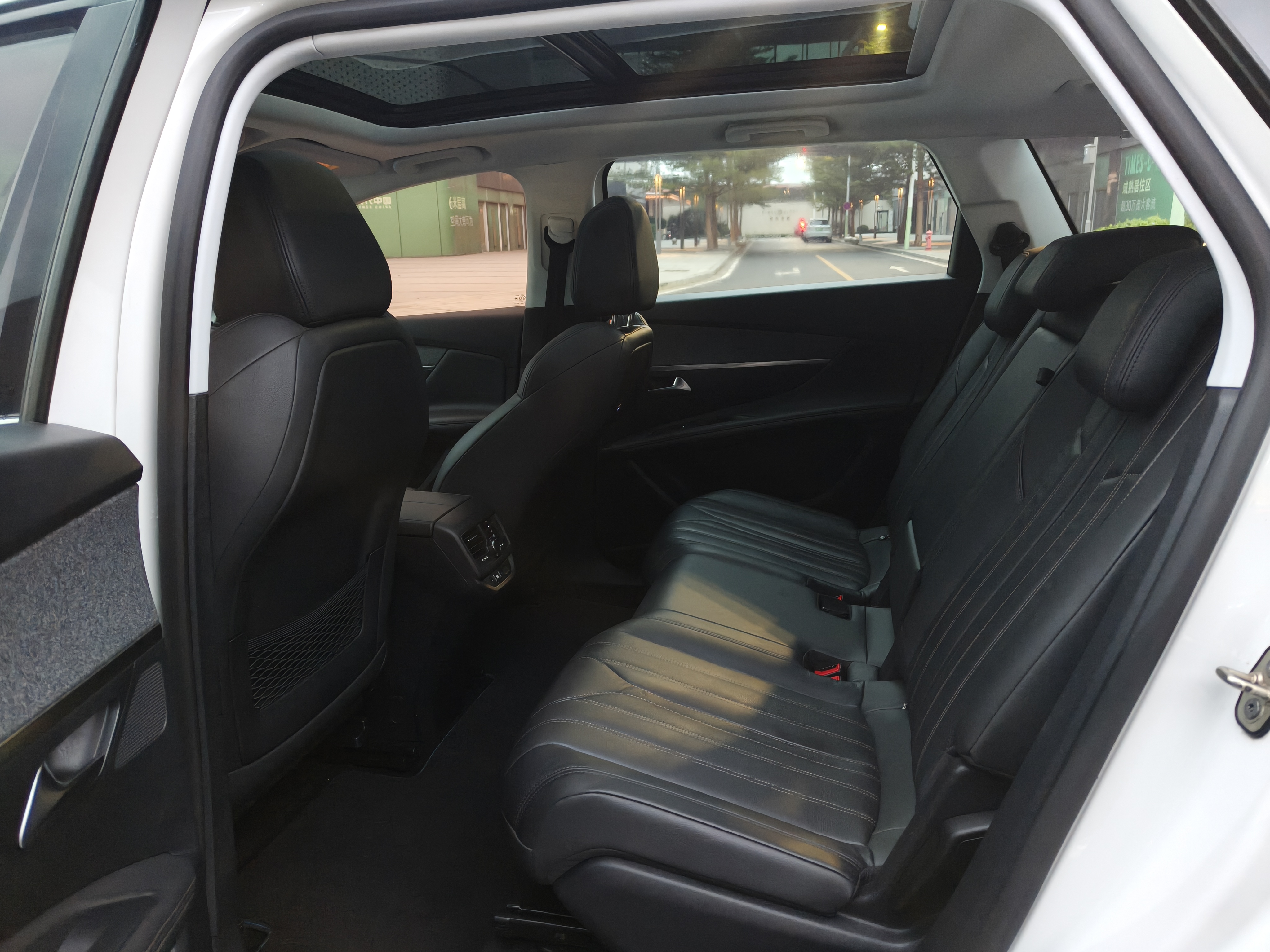 Peugeot 5008 2017 car image #11
