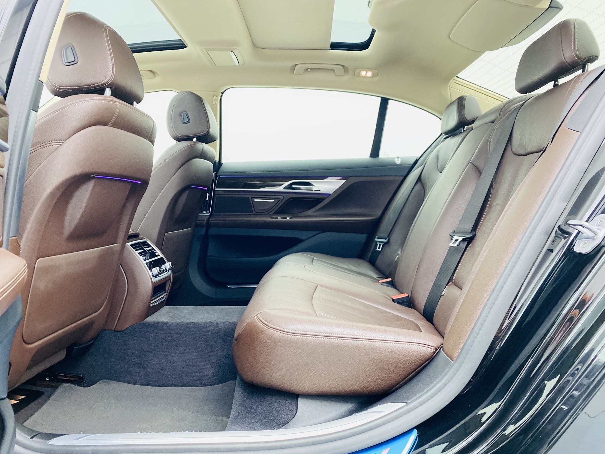 BMW 7 Series 2018 #11 BMW 7 Series 2018 car image #11