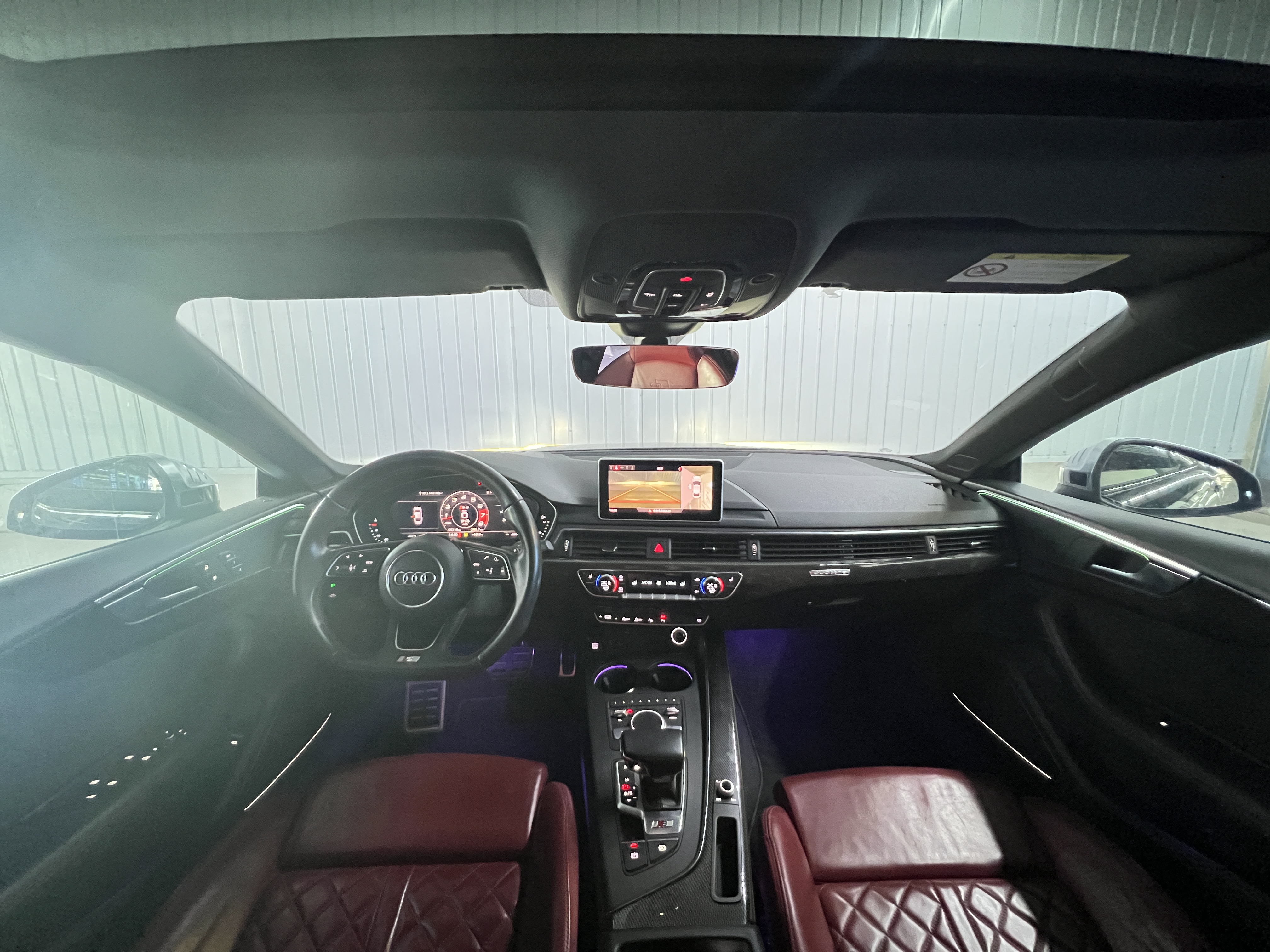 Audi S5 2019 car image #11