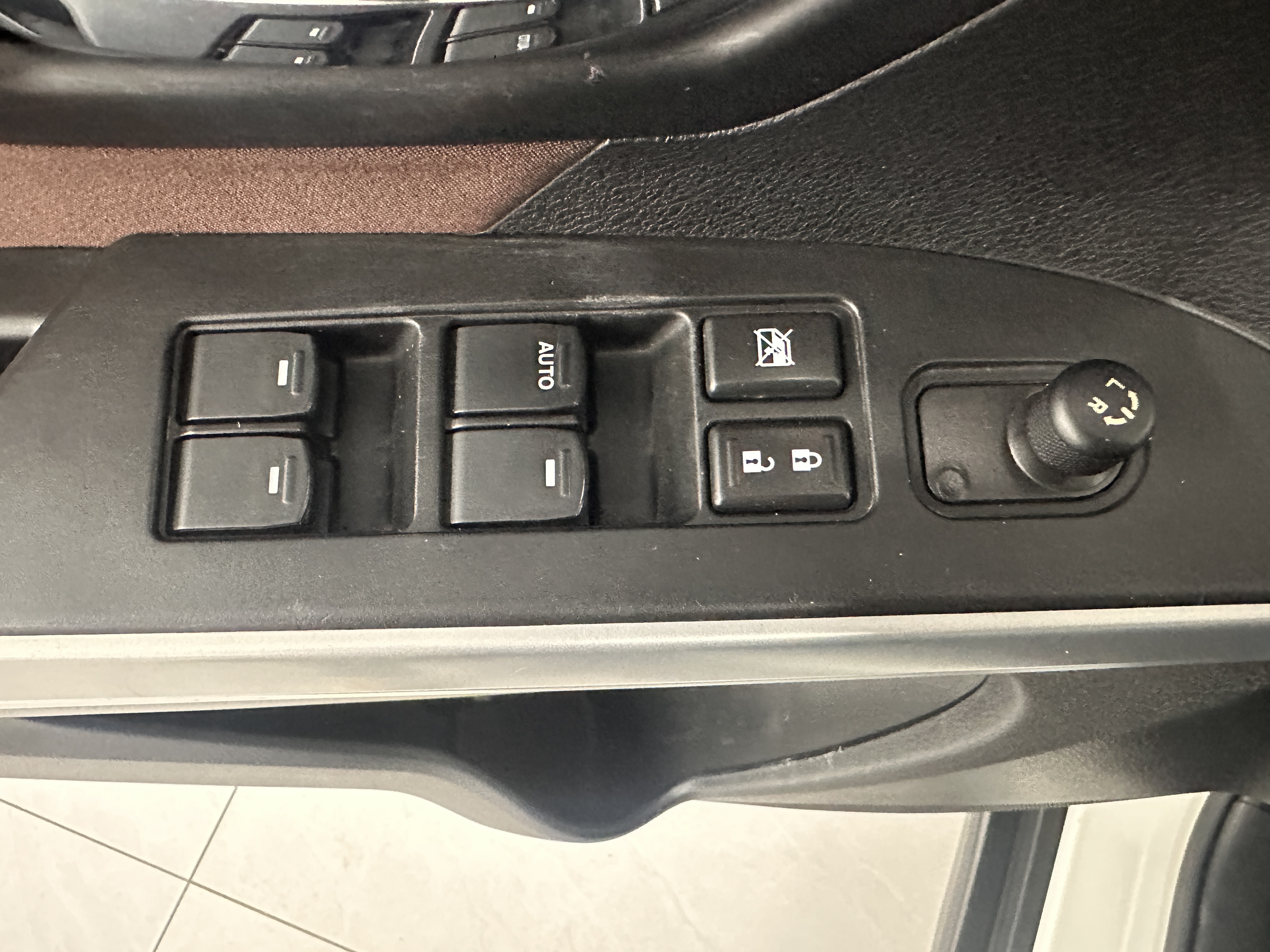 Suzuki SX4 S-CROSS 2019 image de voiture #11