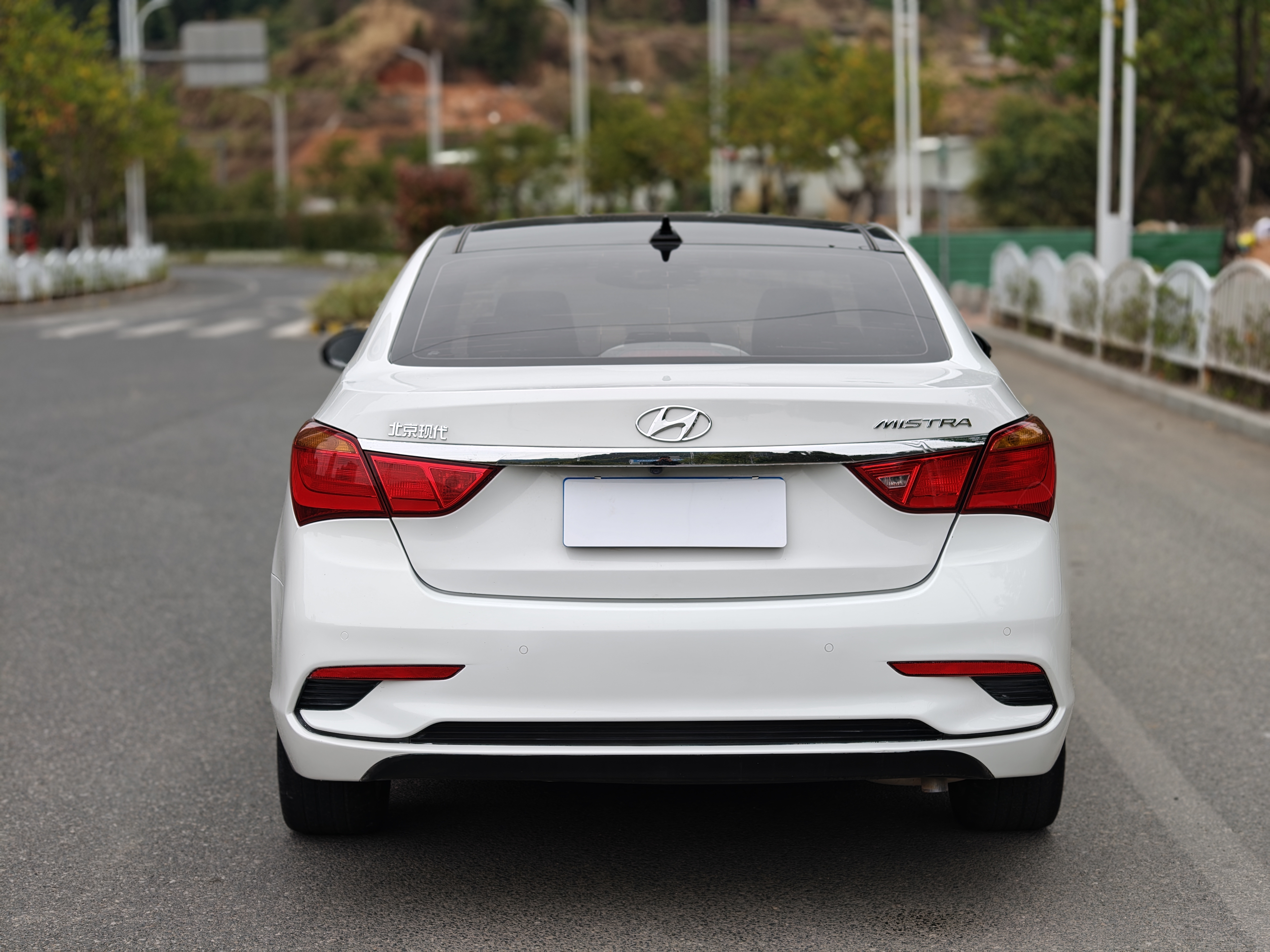 Hyundai Mistra 2018 car image #11