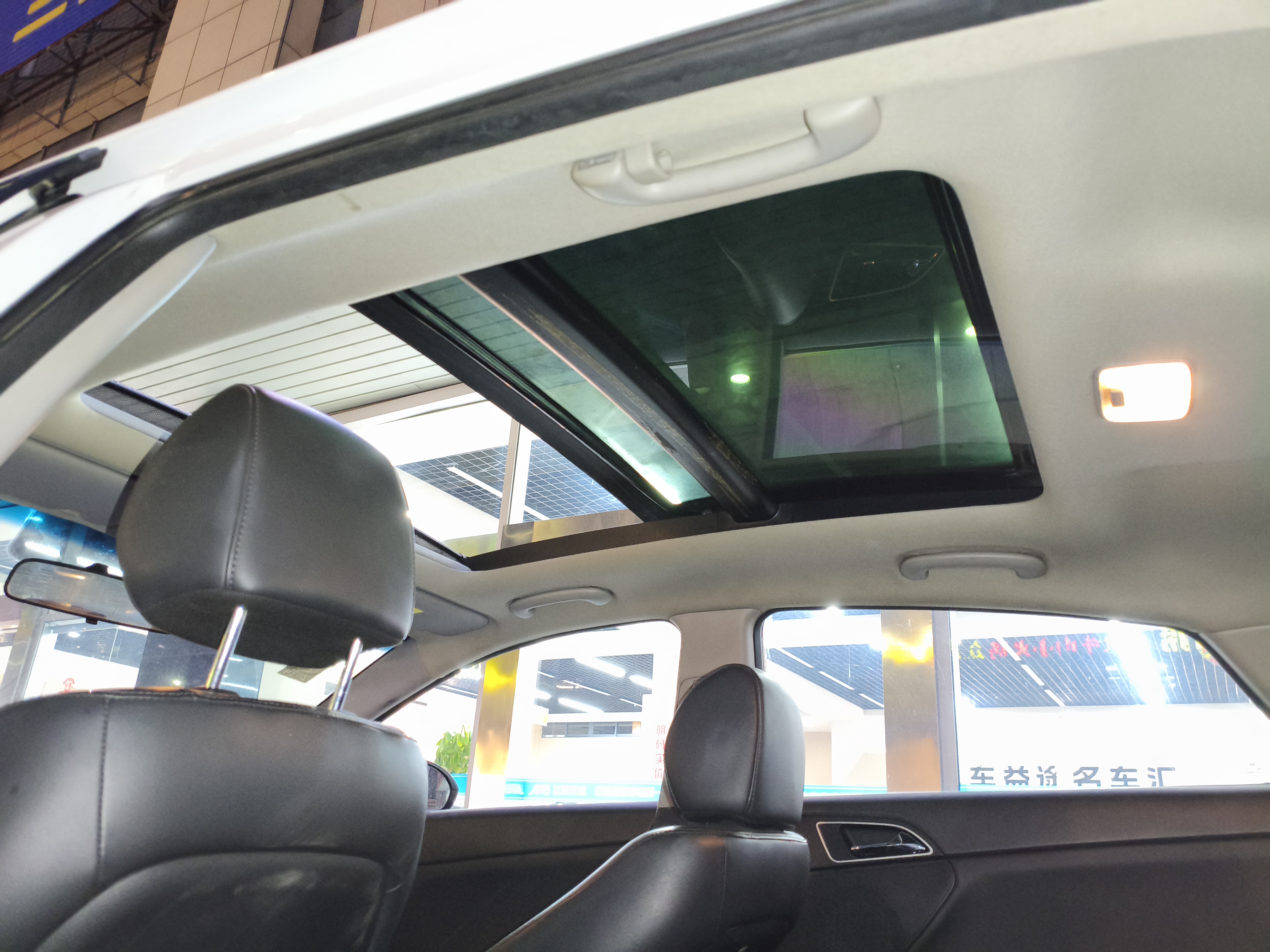 Hyundai Mistra 2018 car image #11