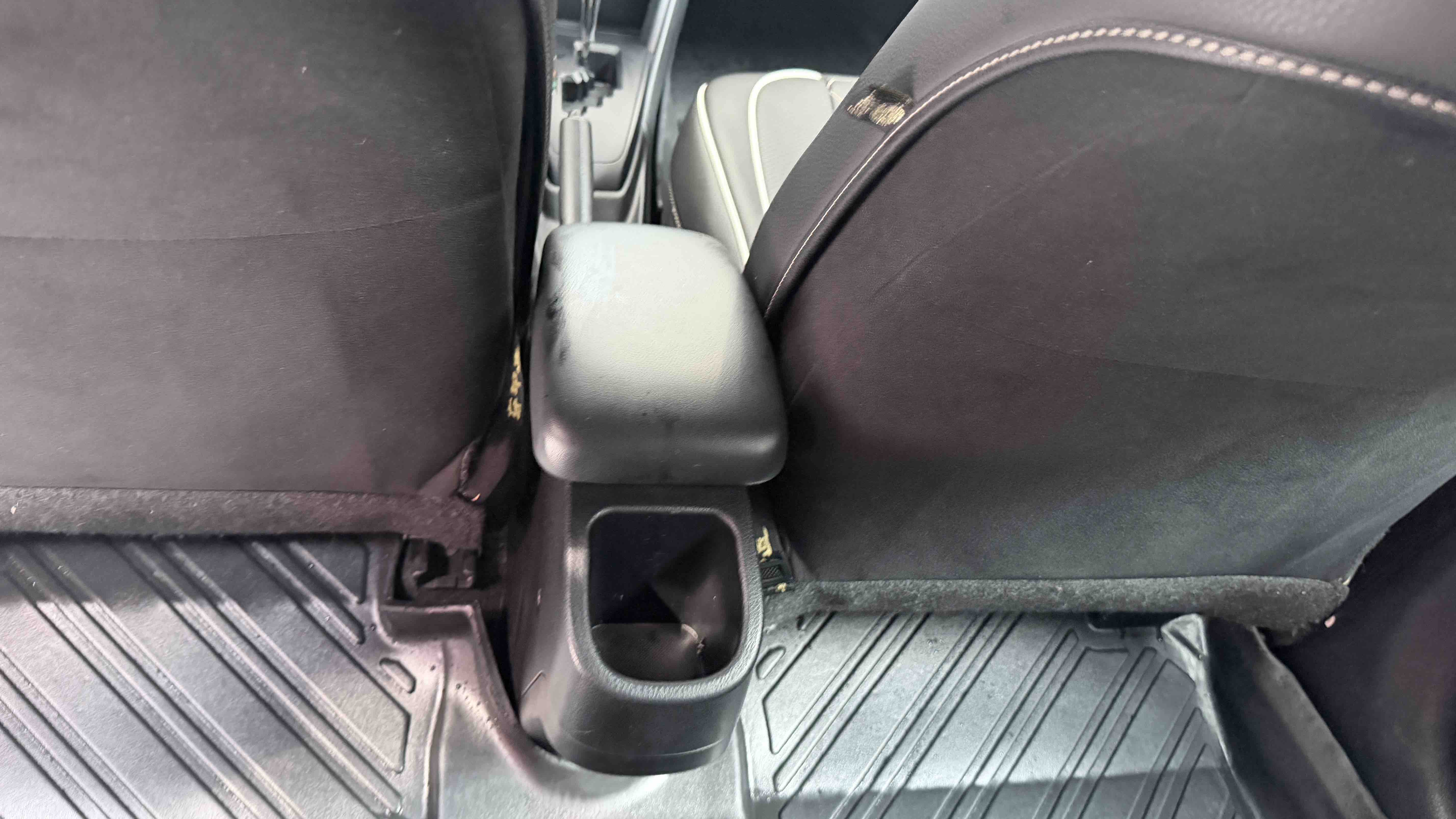 Yaris L Zhixuan 2017 #11 Yaris L Zhixuan 2017 car image #11
