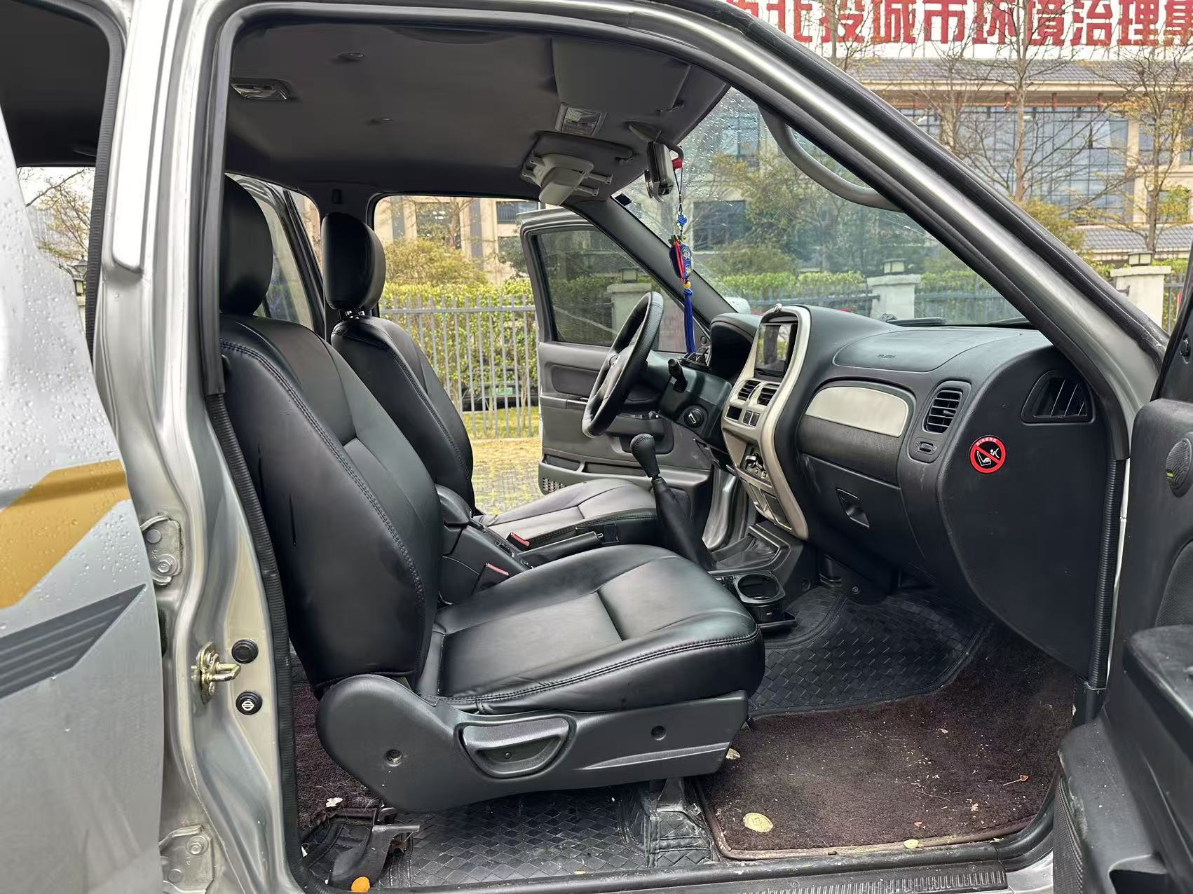 日产 日产帕拉丁 2010 汽车图片 #11