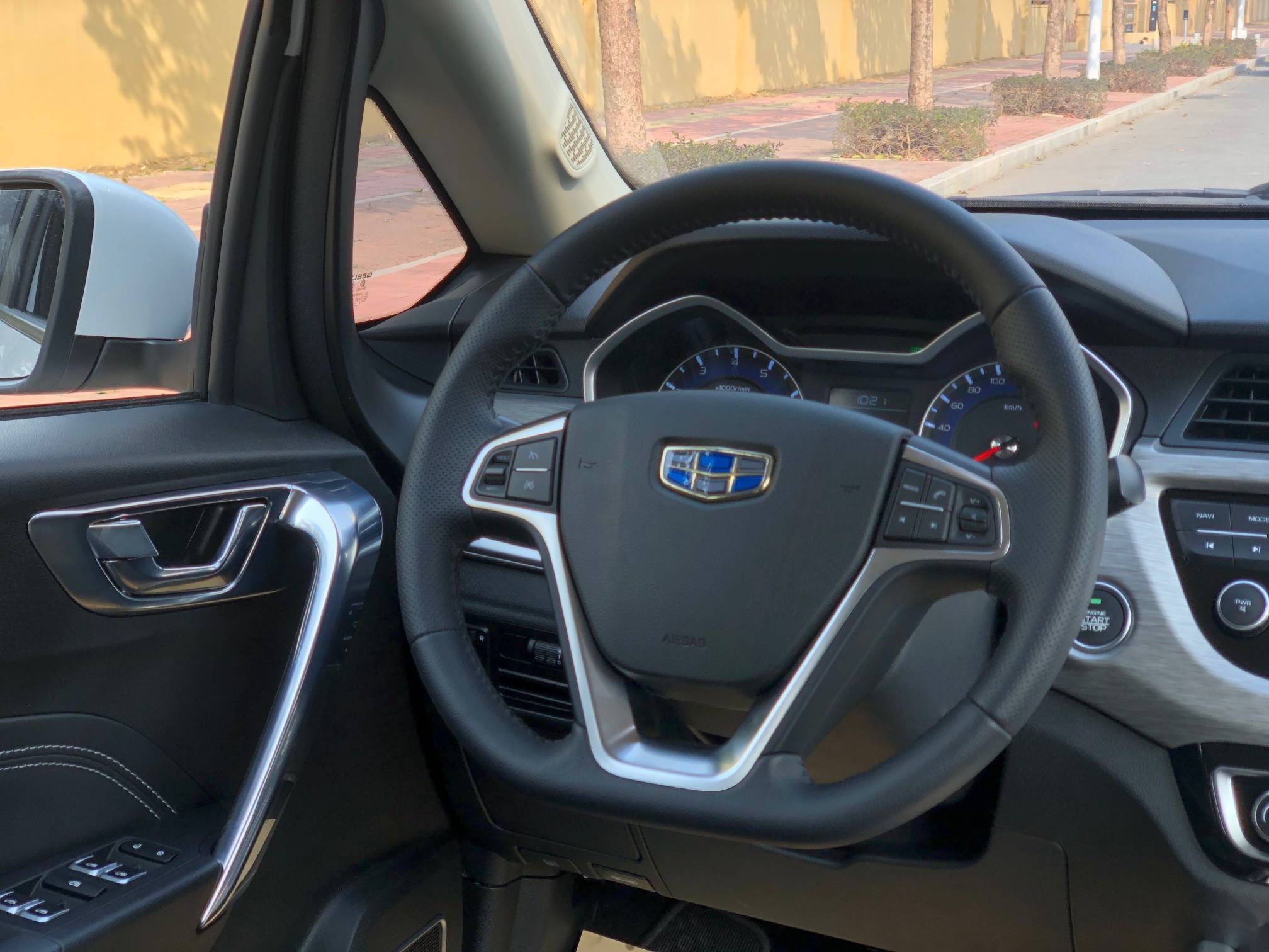 Vision X3 2019 car image #11