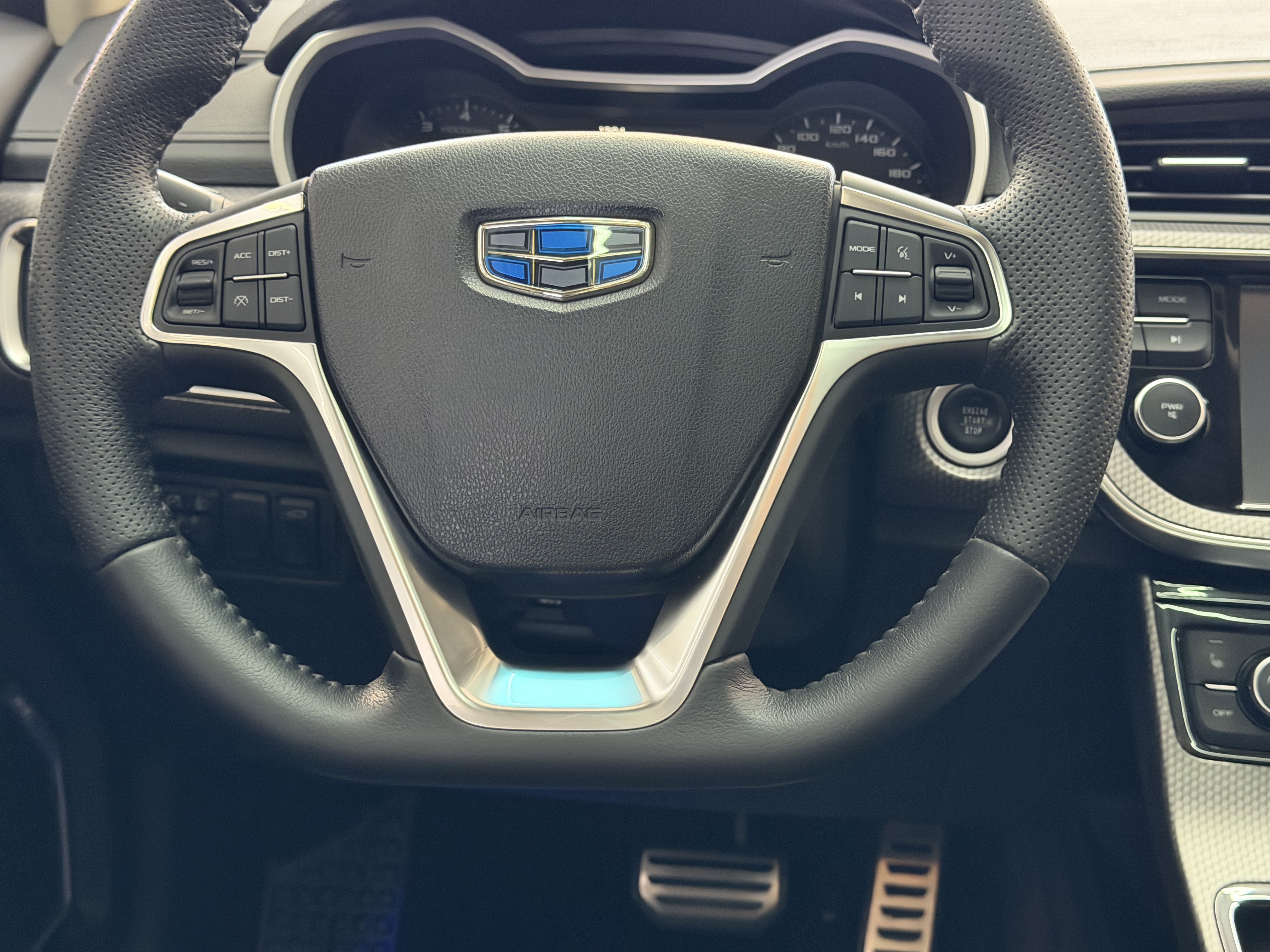 GEELY Emgrand GS 2018 car image #11