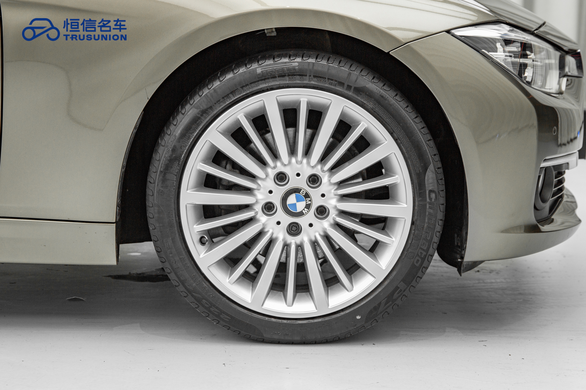 BMW 3 Series 2018 #11 BMW 3 Series 2018 car image #11