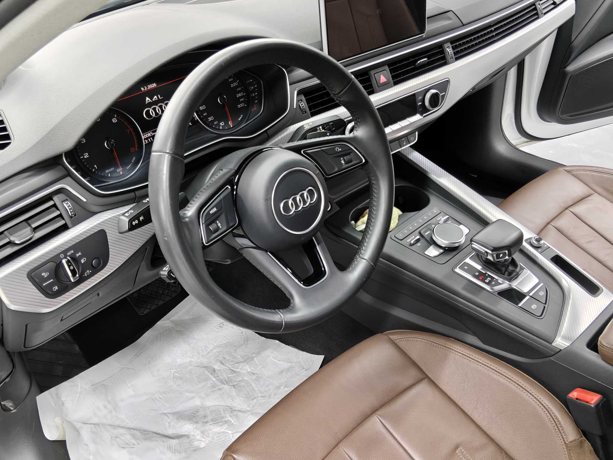 Audi A4L 2017 car image #11