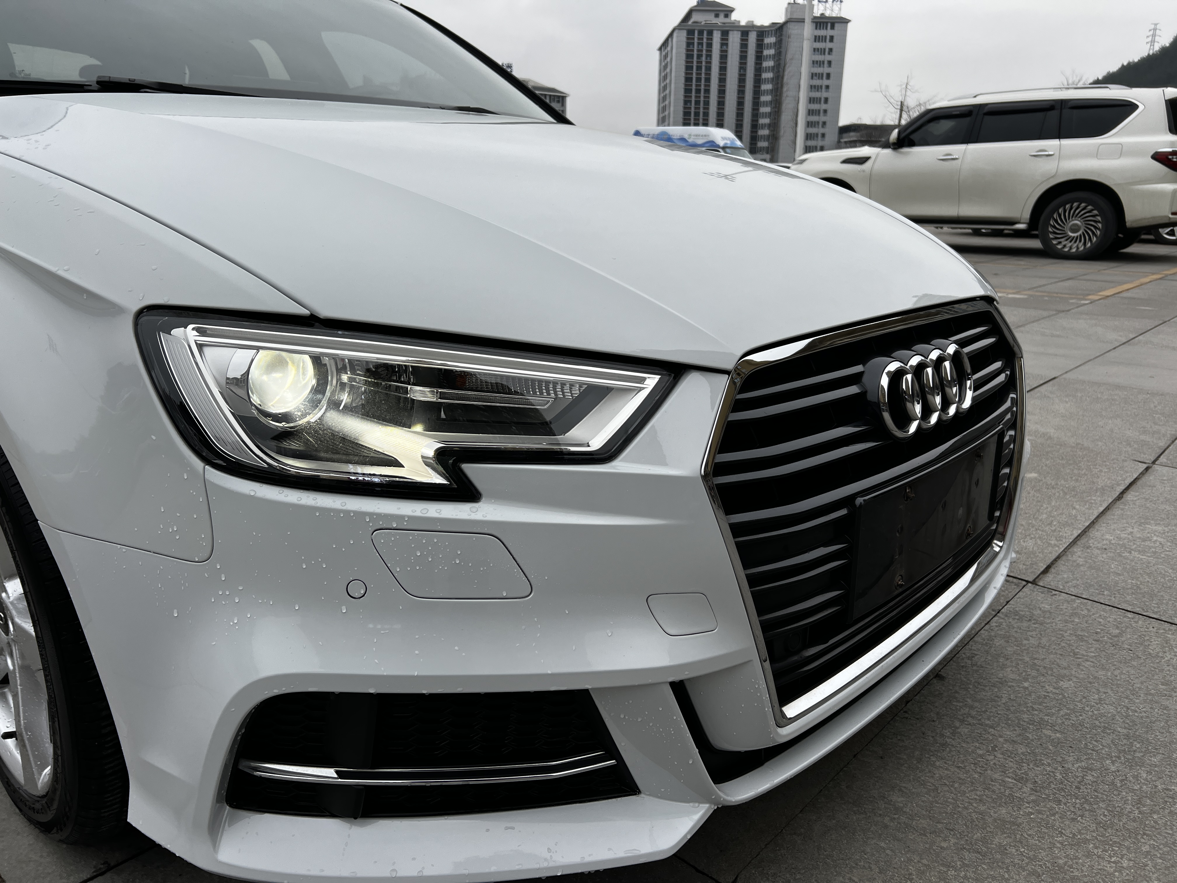 Audi A3 2018 car image #11