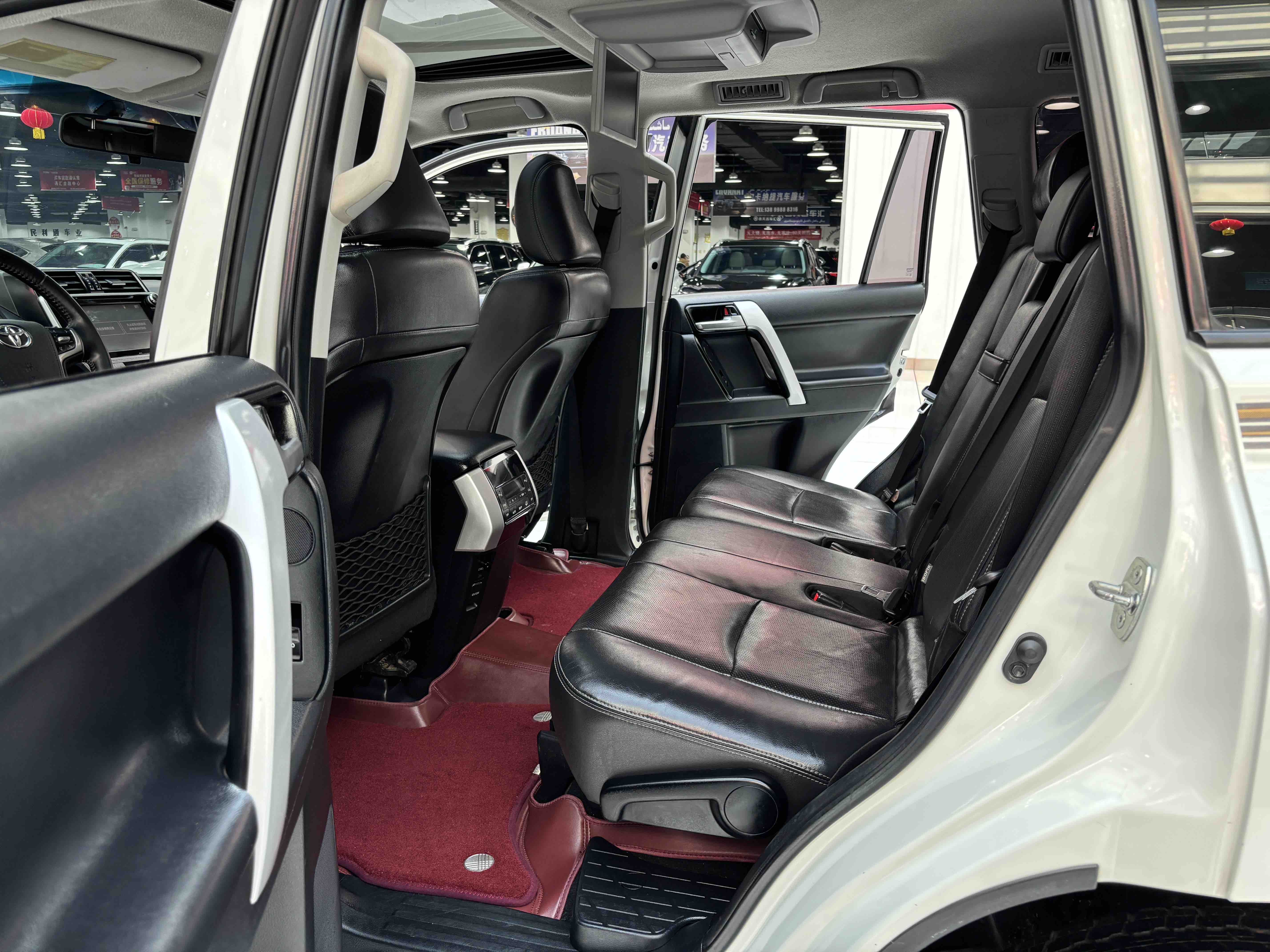 Toyota Land Cruiser Prado 2020 car image #11