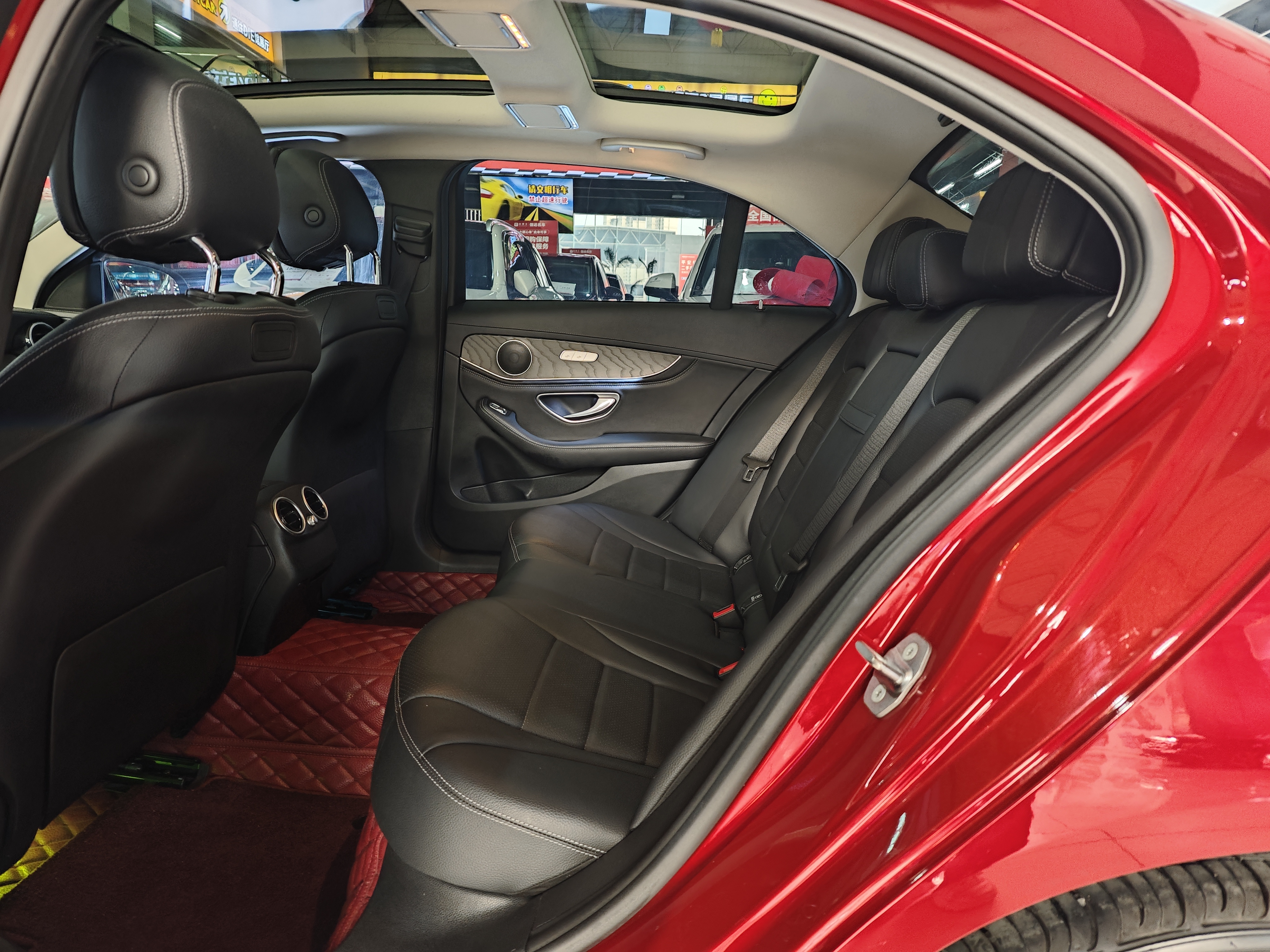 Mercedes-Benz C Class 2018 car image #11