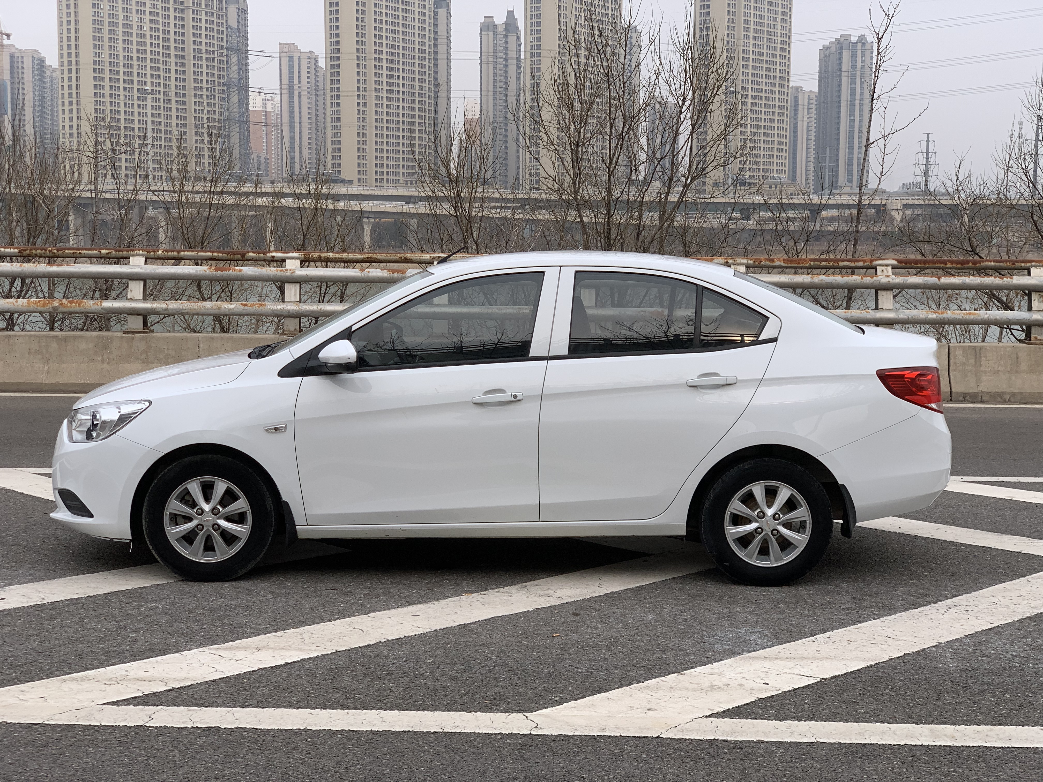 Chevrolet Sail 2017 image de voiture #11